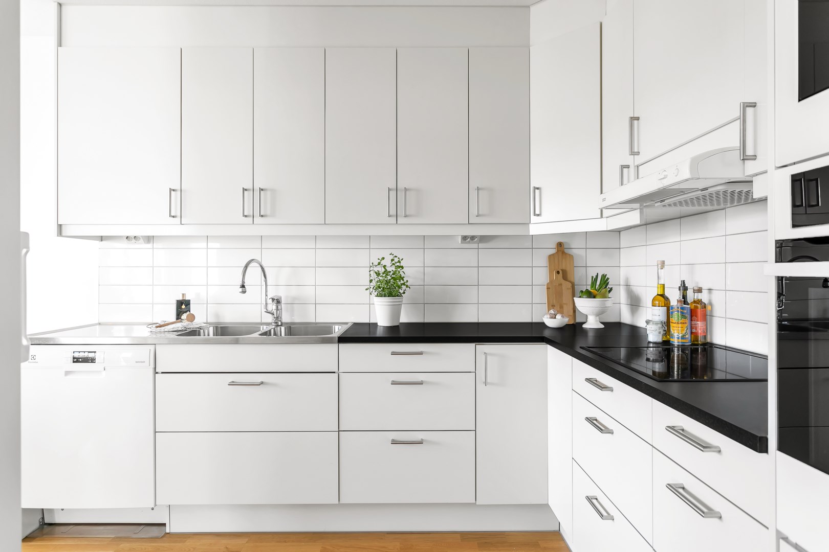 Bostadsbild från Råbyvägen 34, Såld i Kapellgärdet, Uppsala