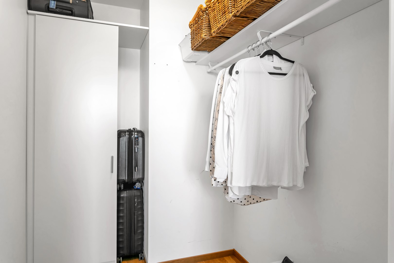 Bostadsbild från Råbyvägen 34, Såld i Kapellgärdet, Uppsala