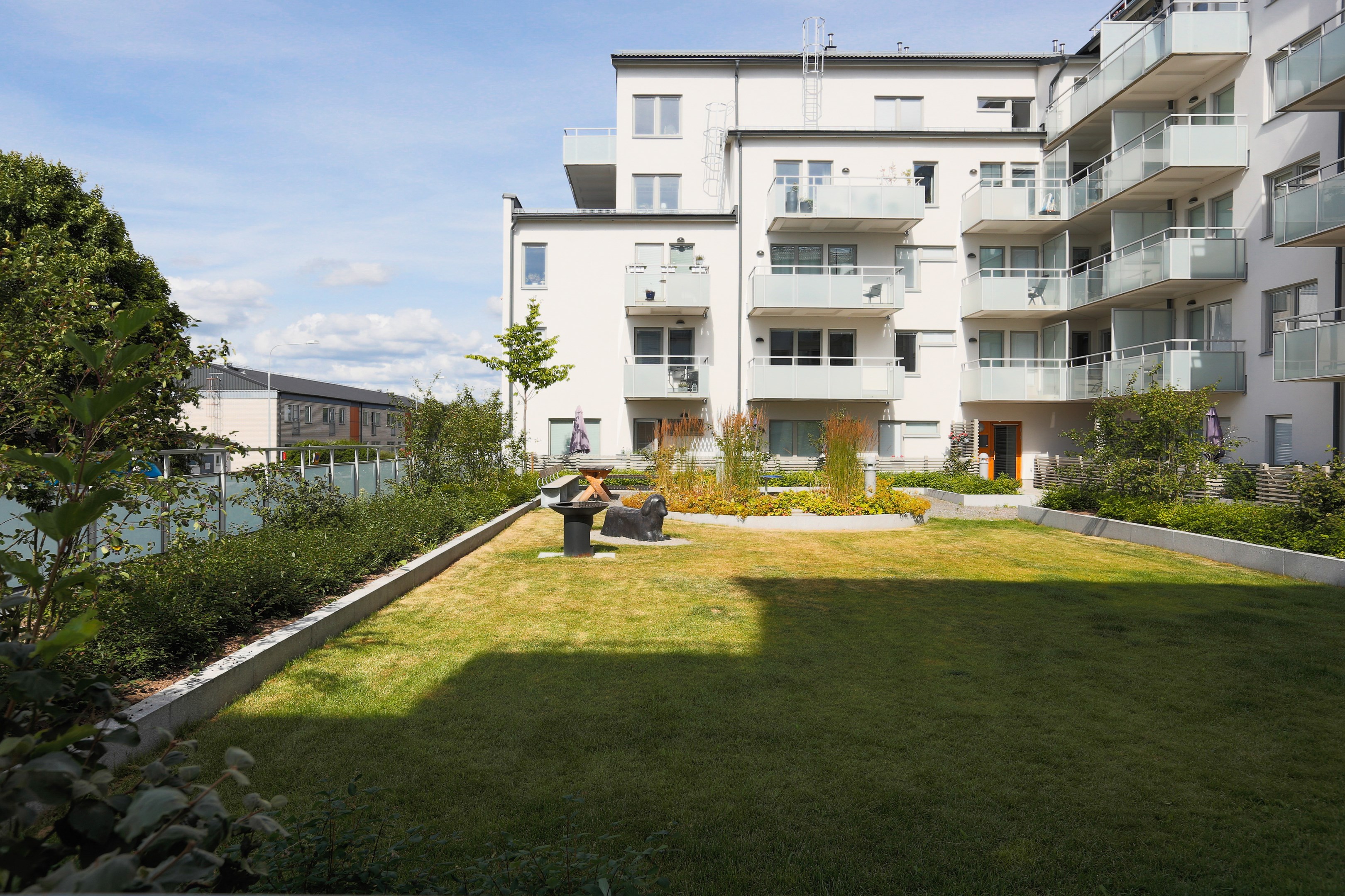 Bostadsbild från Råbyvägen 34, Såld i Kapellgärdet, Uppsala