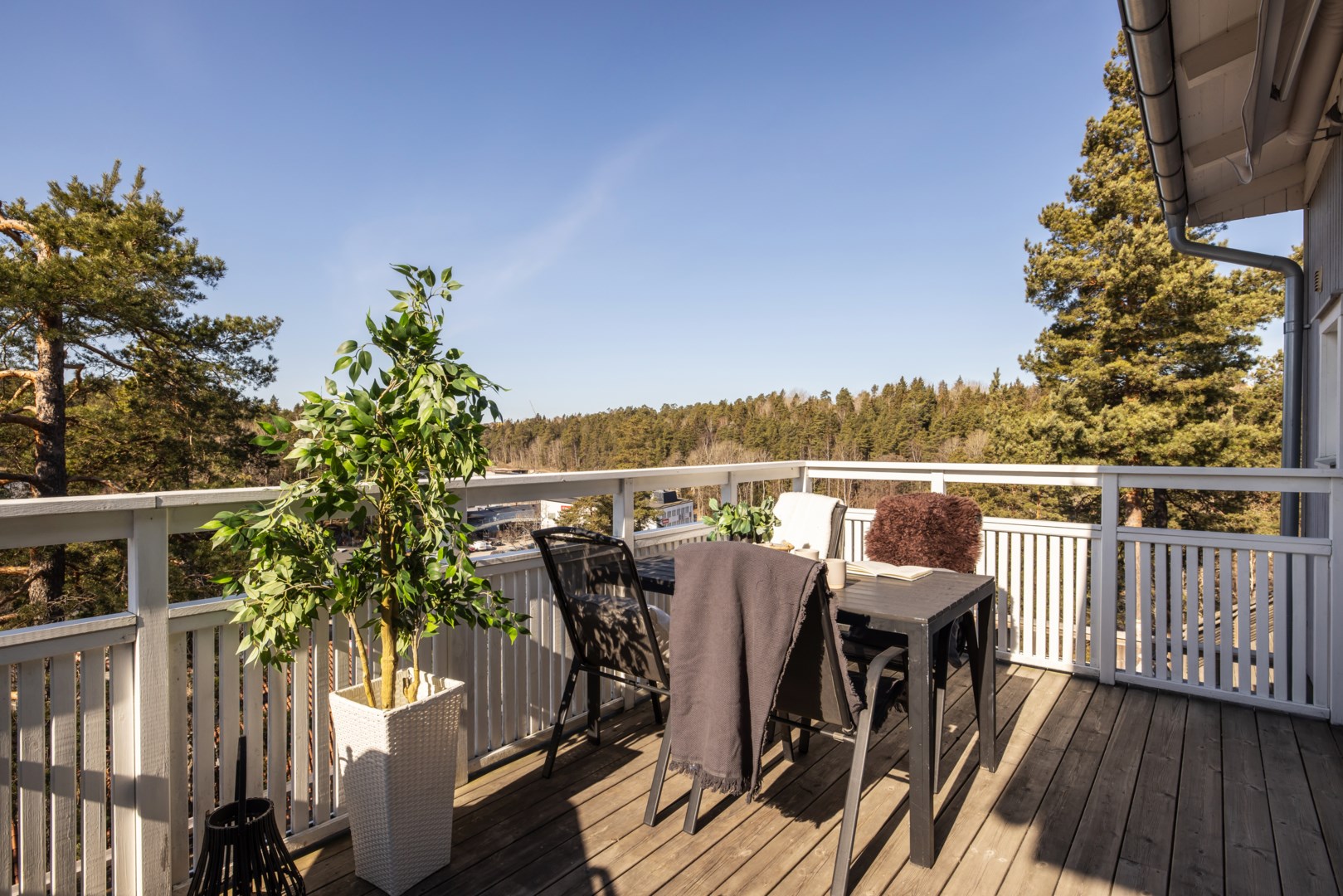 Bostadsbild från Fältspatsvägen 28A, Såld i Norra Lännersta, Nacka