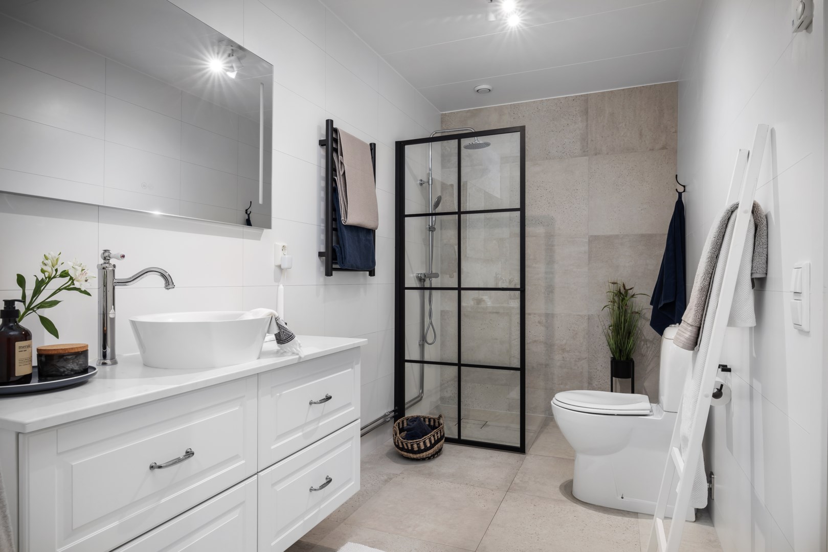 Bostadsbild från Fältspatsvägen 28A, Såld i Norra Lännersta, Nacka