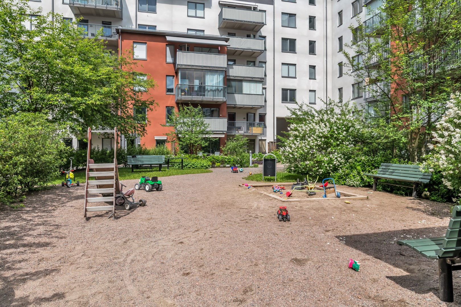 Bostadsbild från Hugingatan 11, Såld i Kungsängen, Uppsala