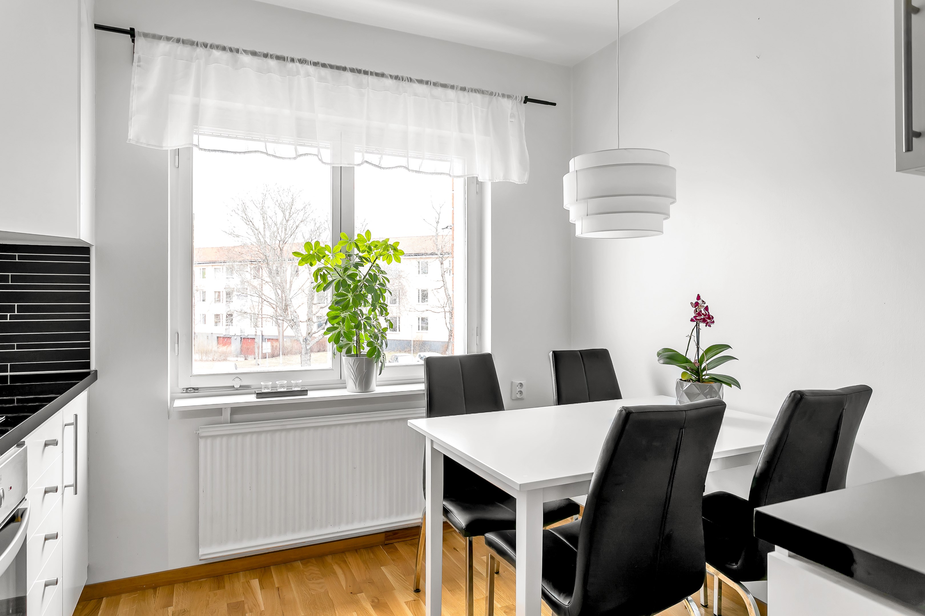 Bostadsbild från Gröna gatan 11, Såld i Salabacke, Uppsala