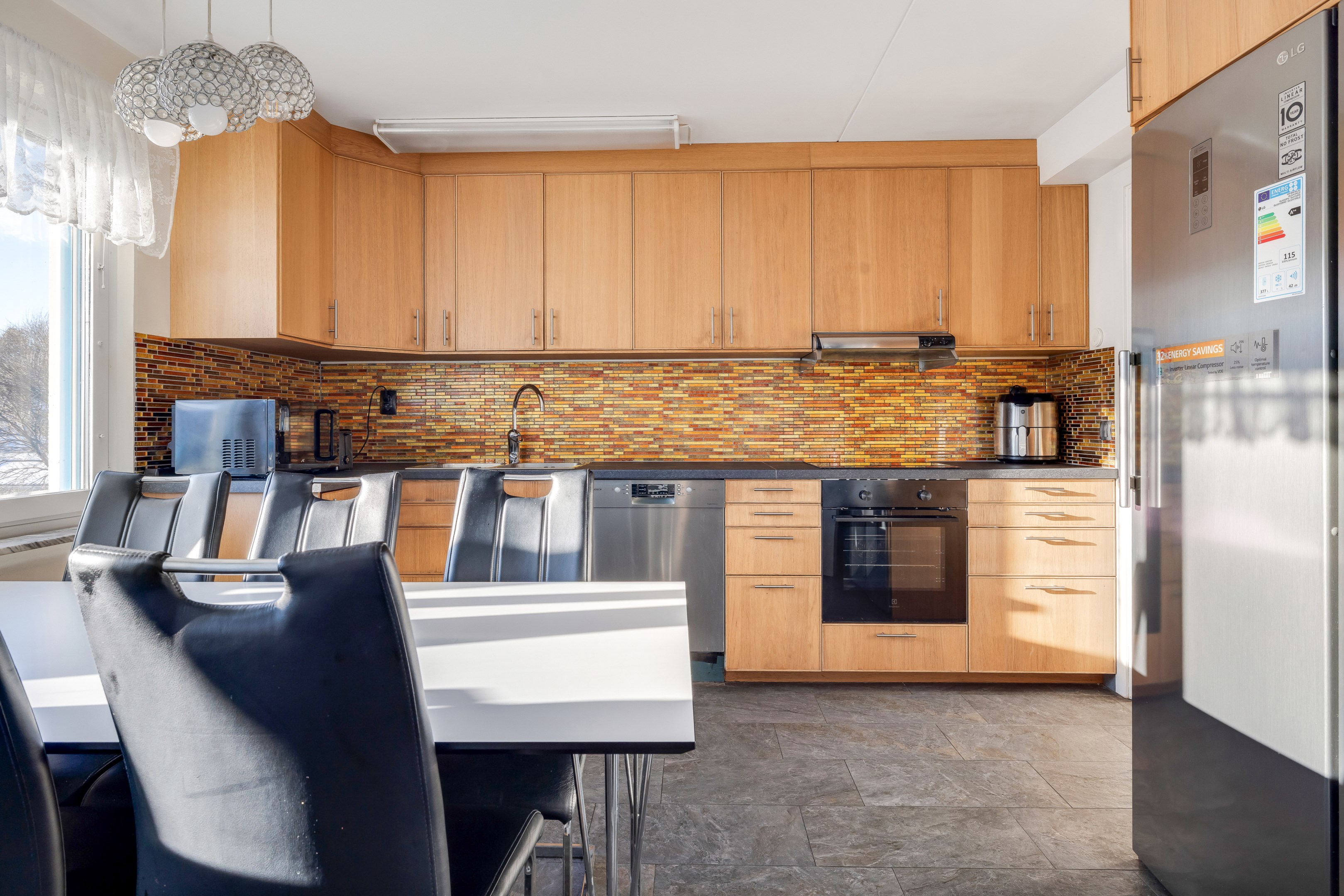 Bostadsbild från Stenrösvägen 49, Till salu i Stenhagen, Uppsala