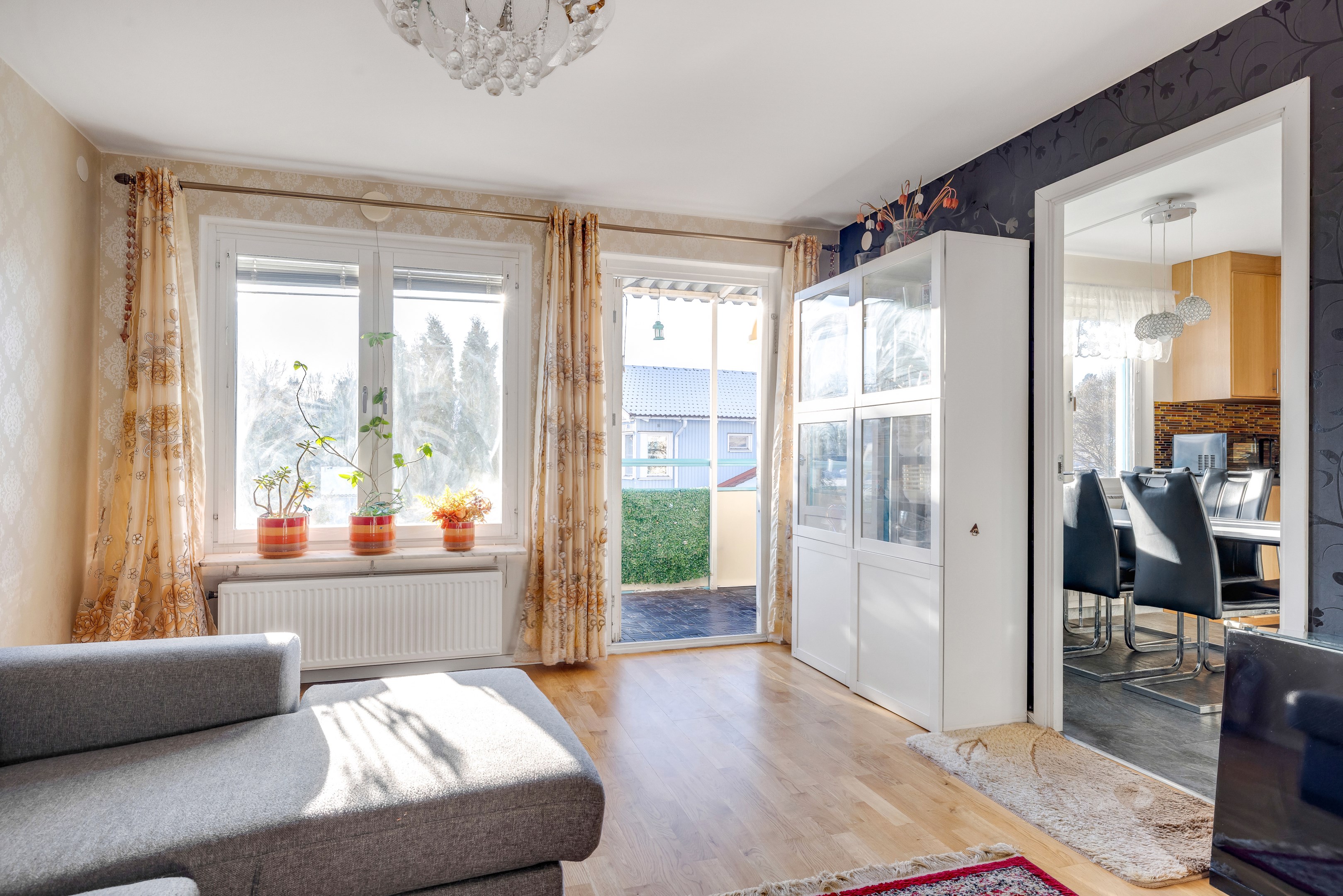 Bostadsbild från Stenrösvägen 49, Till salu i Stenhagen, Uppsala