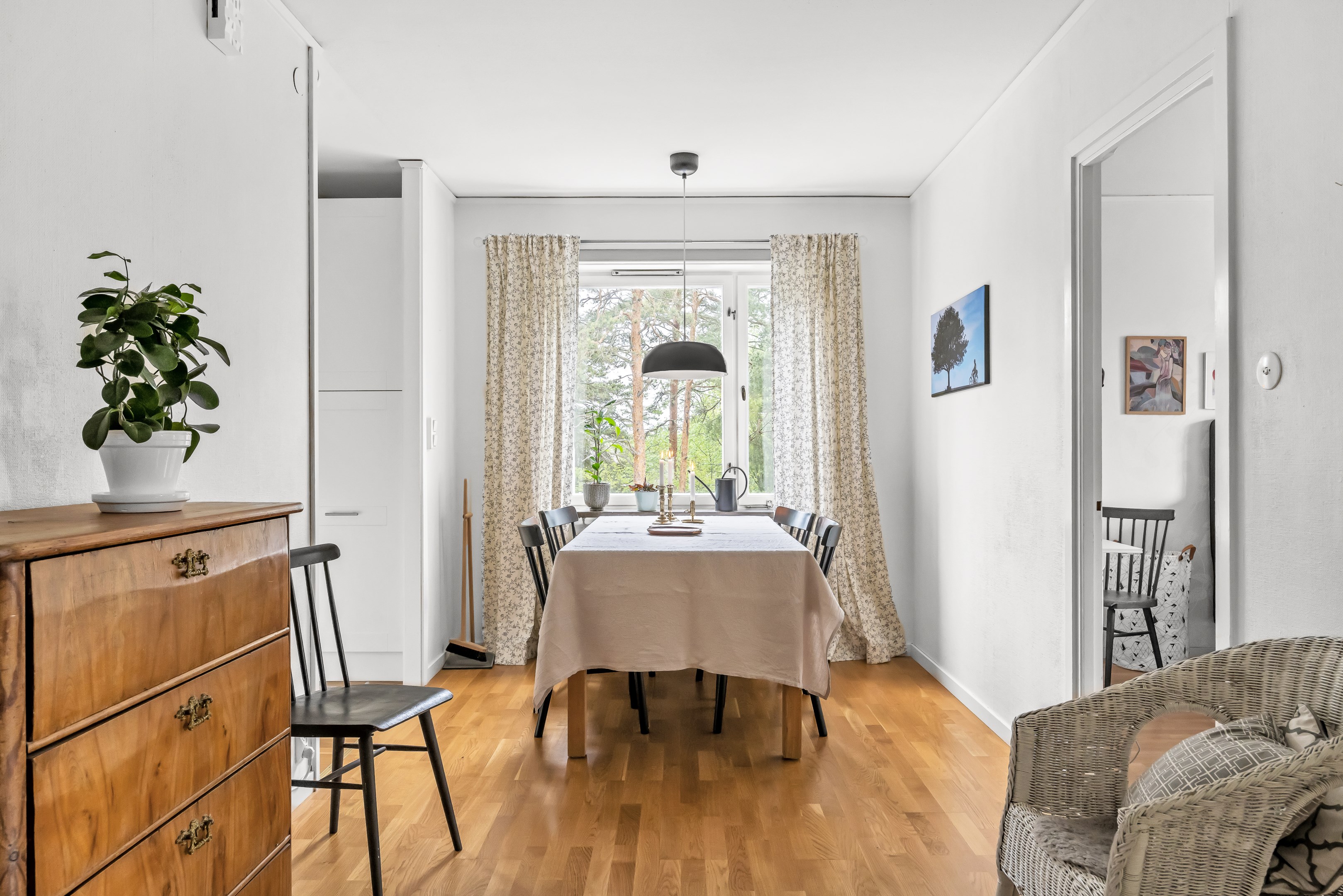 Bostadsbild från Gnejsvägen 8A, Såld i Eriksberg, Uppsala