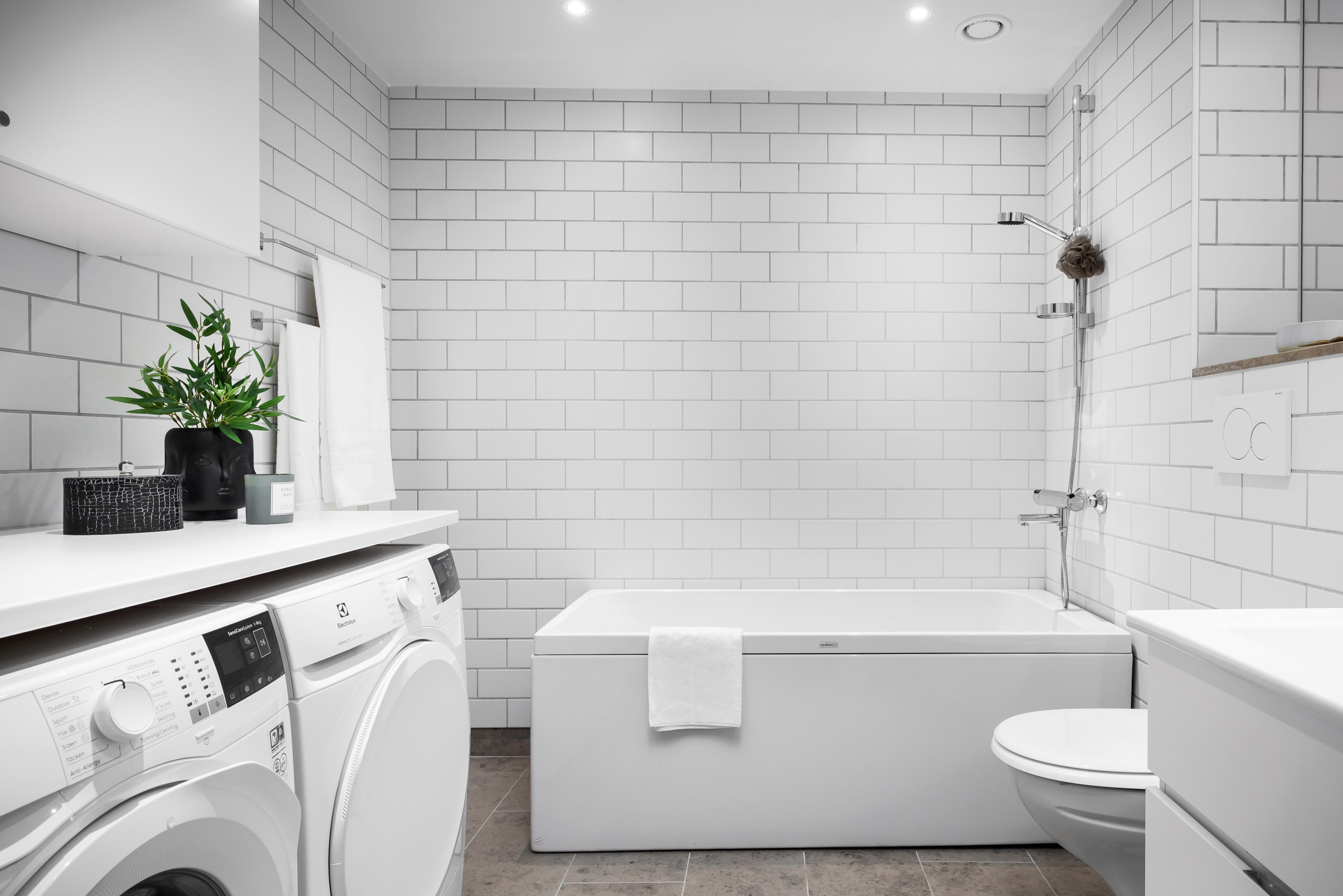 Bostadsbild från Tollare Ängsväg 24, 1 tr, Såld i Tollare, Nacka