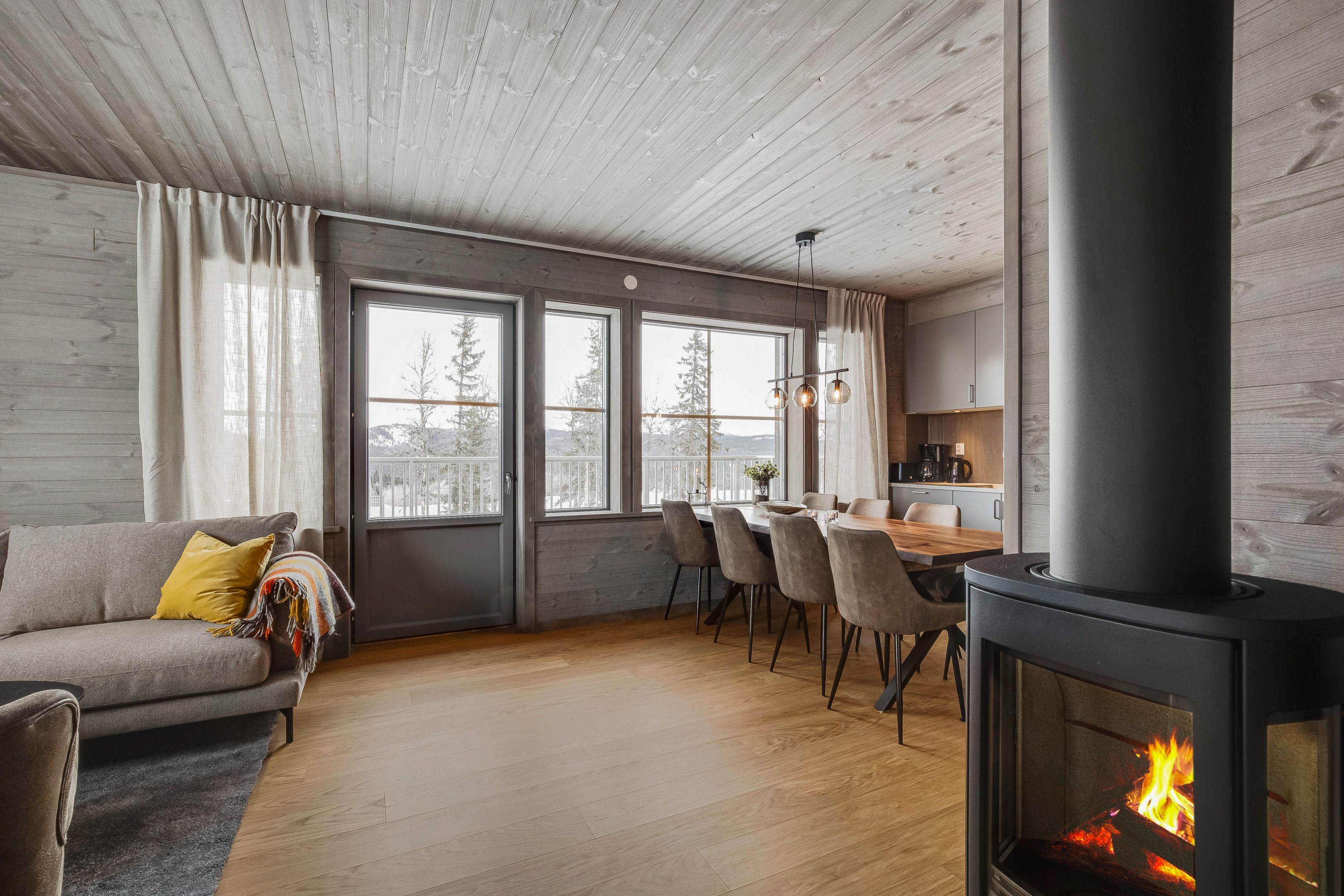 Utgång till balkongen.