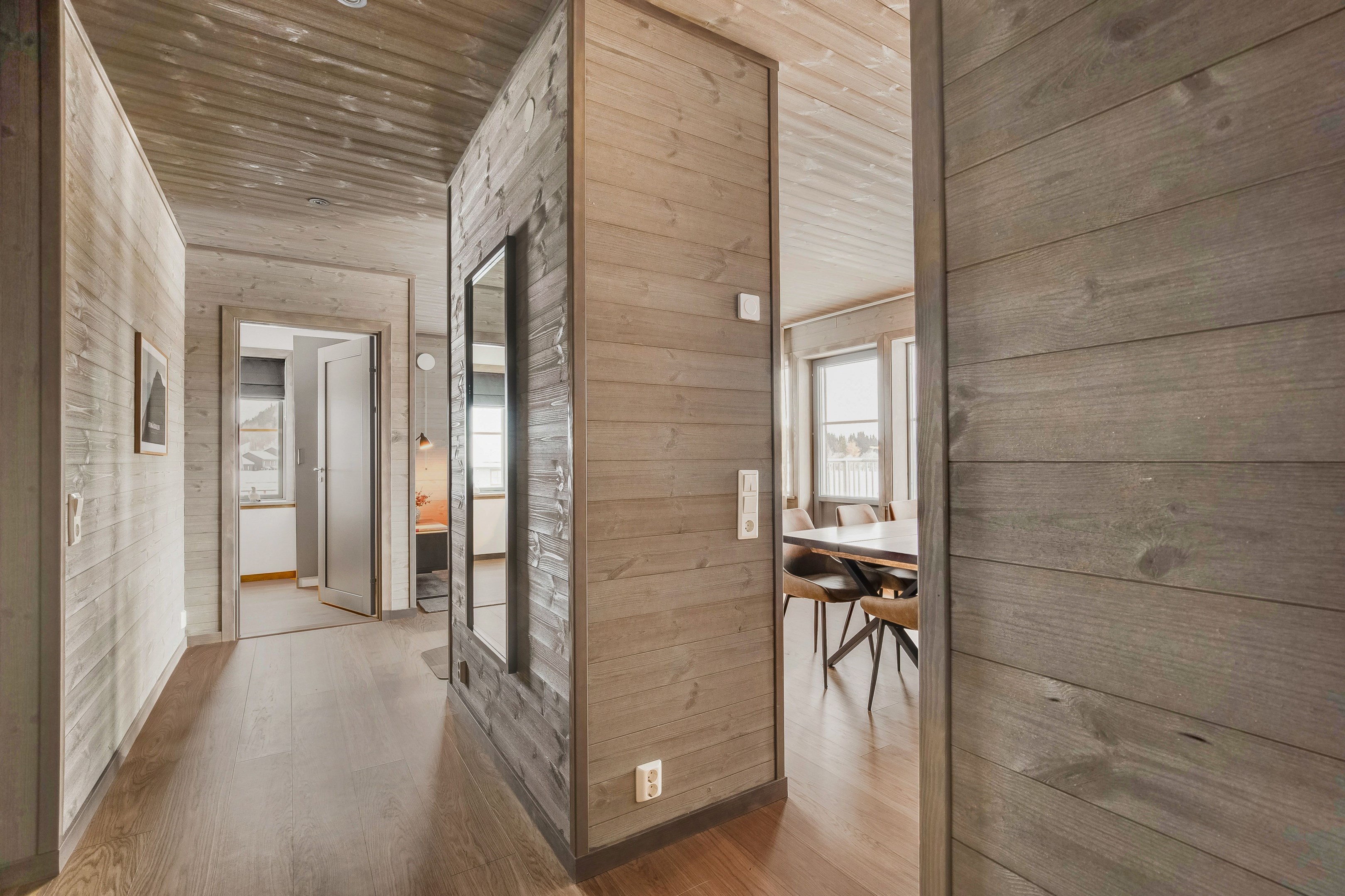 Trevlig planlösning med rundgång.