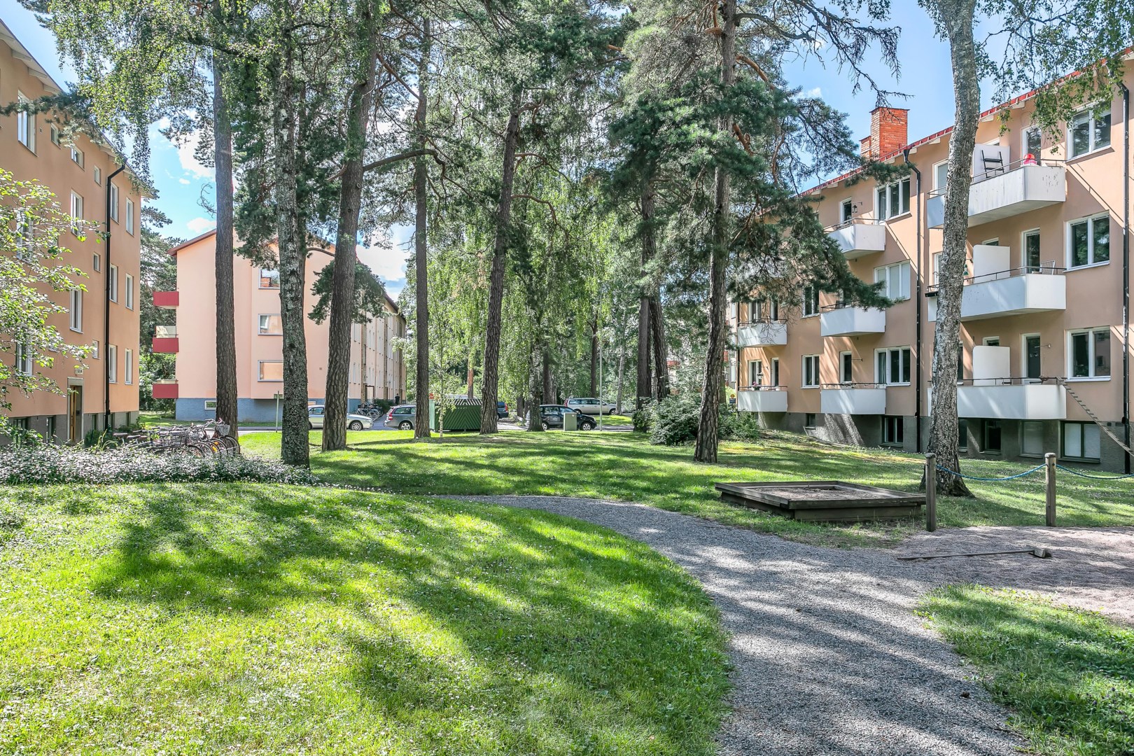 Bostadsbild från Lindsbergsgatan 10B, Såld i Sommarro, Uppsala