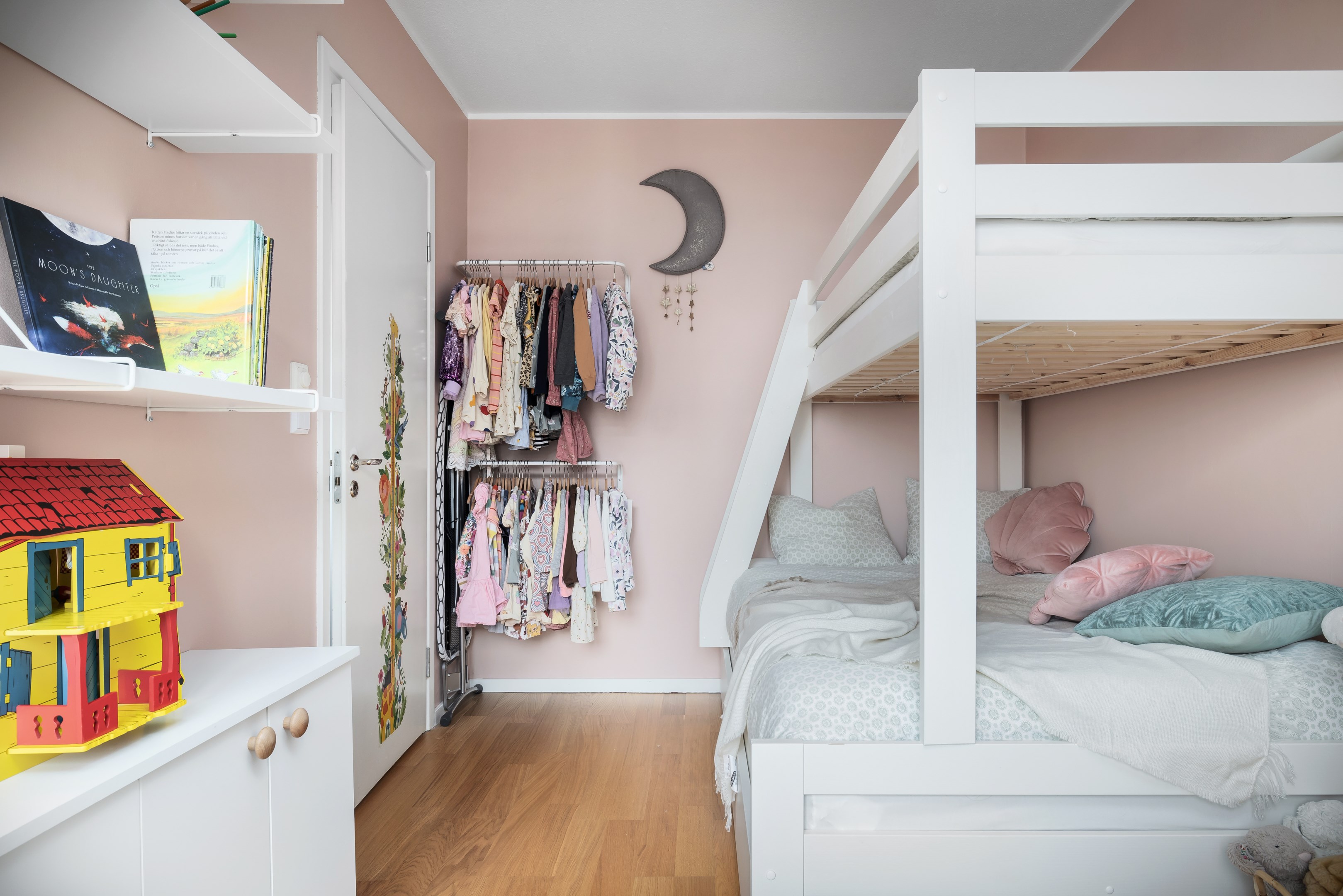 Bostadsbild från Alphyddevägen 25, Såld i , Nacka