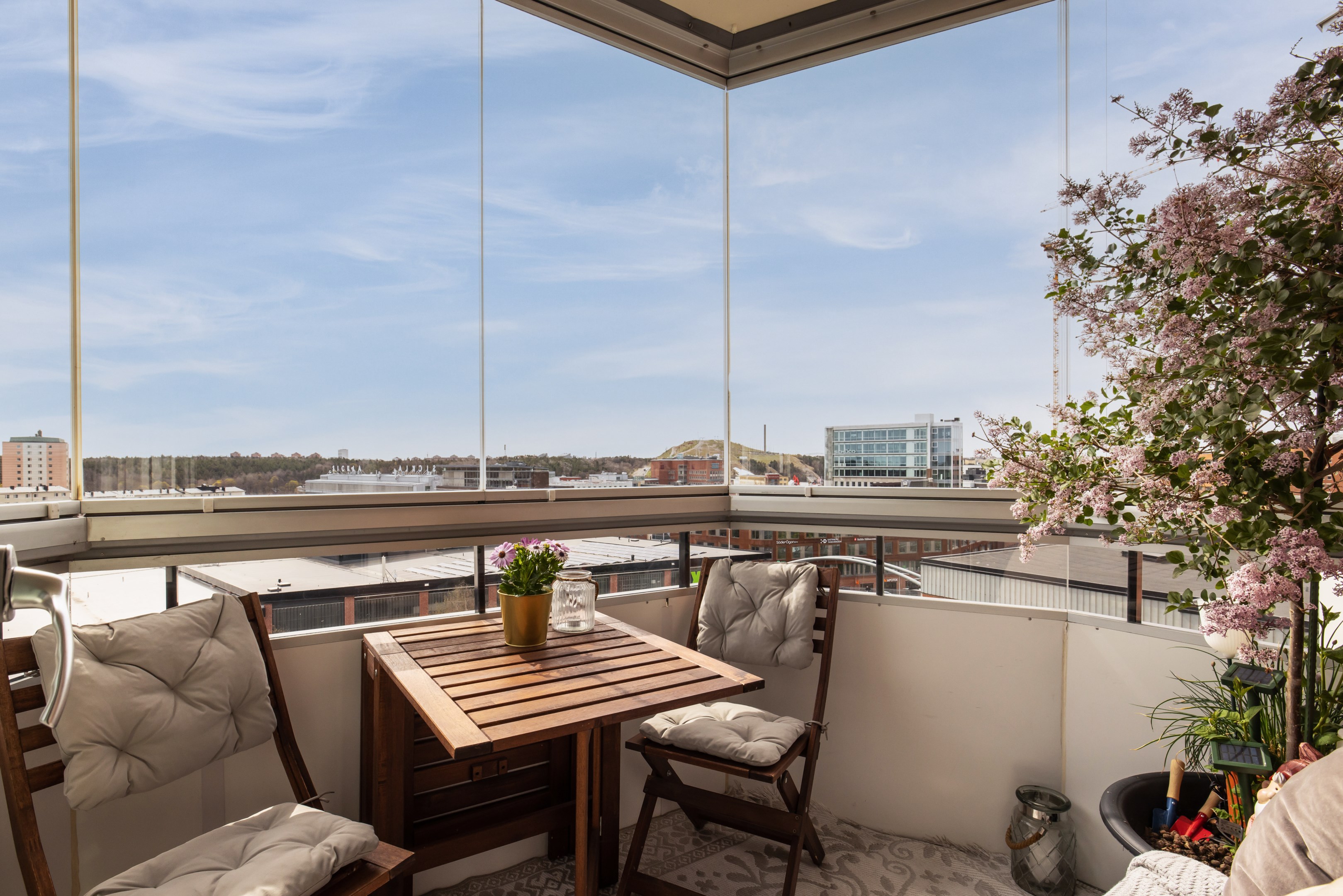 Bostadsbild från Alphyddevägen 25, Såld i , Nacka