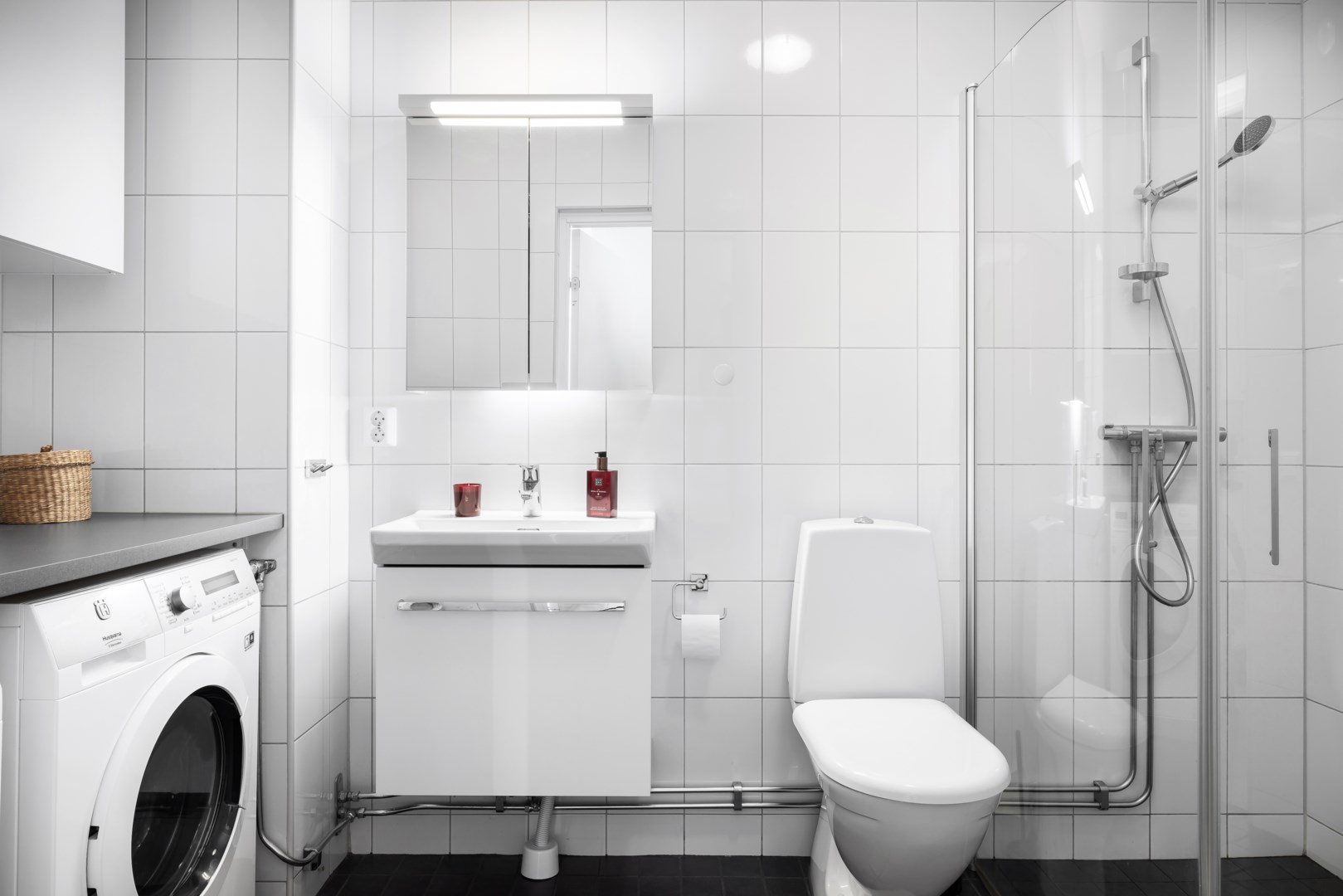 Bostadsbild från Tollare torg 4, 2/2 tr, Såld i Tollare, Nacka