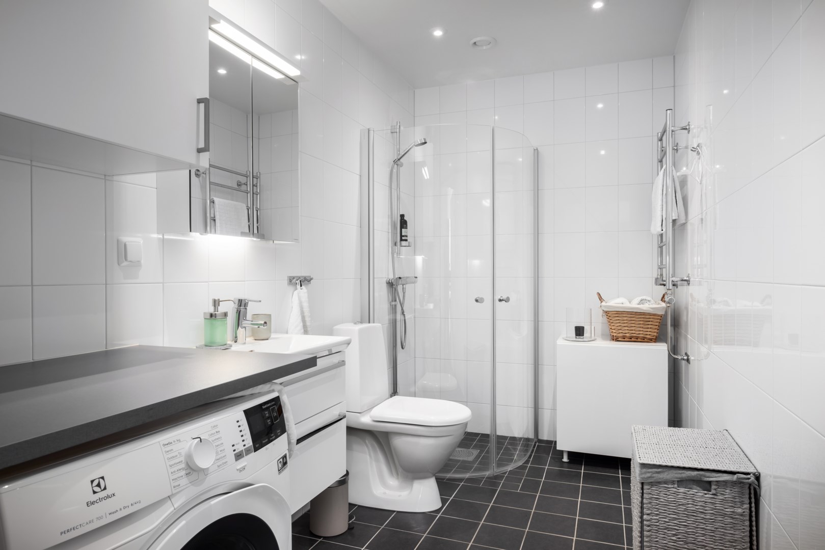 Bostadsbild från Tollareslingan 12, 9 tr, Såld i Tollare, Nacka