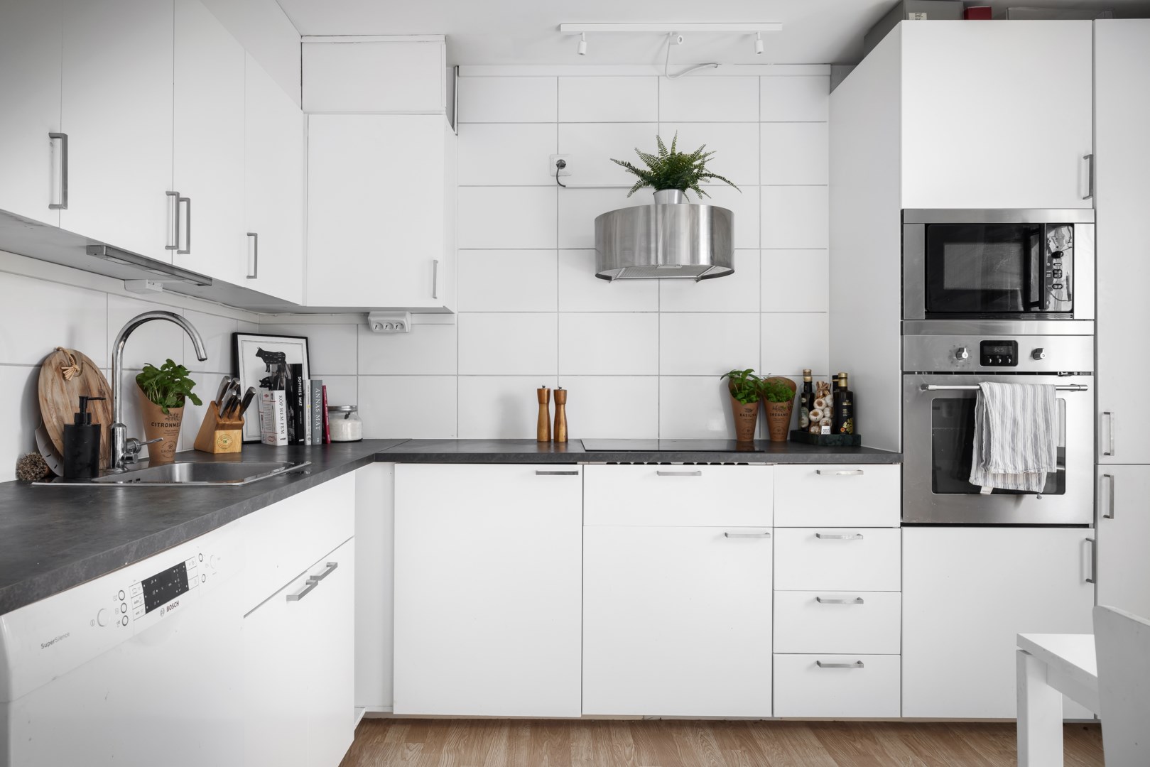 Bostadsbild från Fyrspannsvägen 42, Såld i Jarlaberg, Nacka