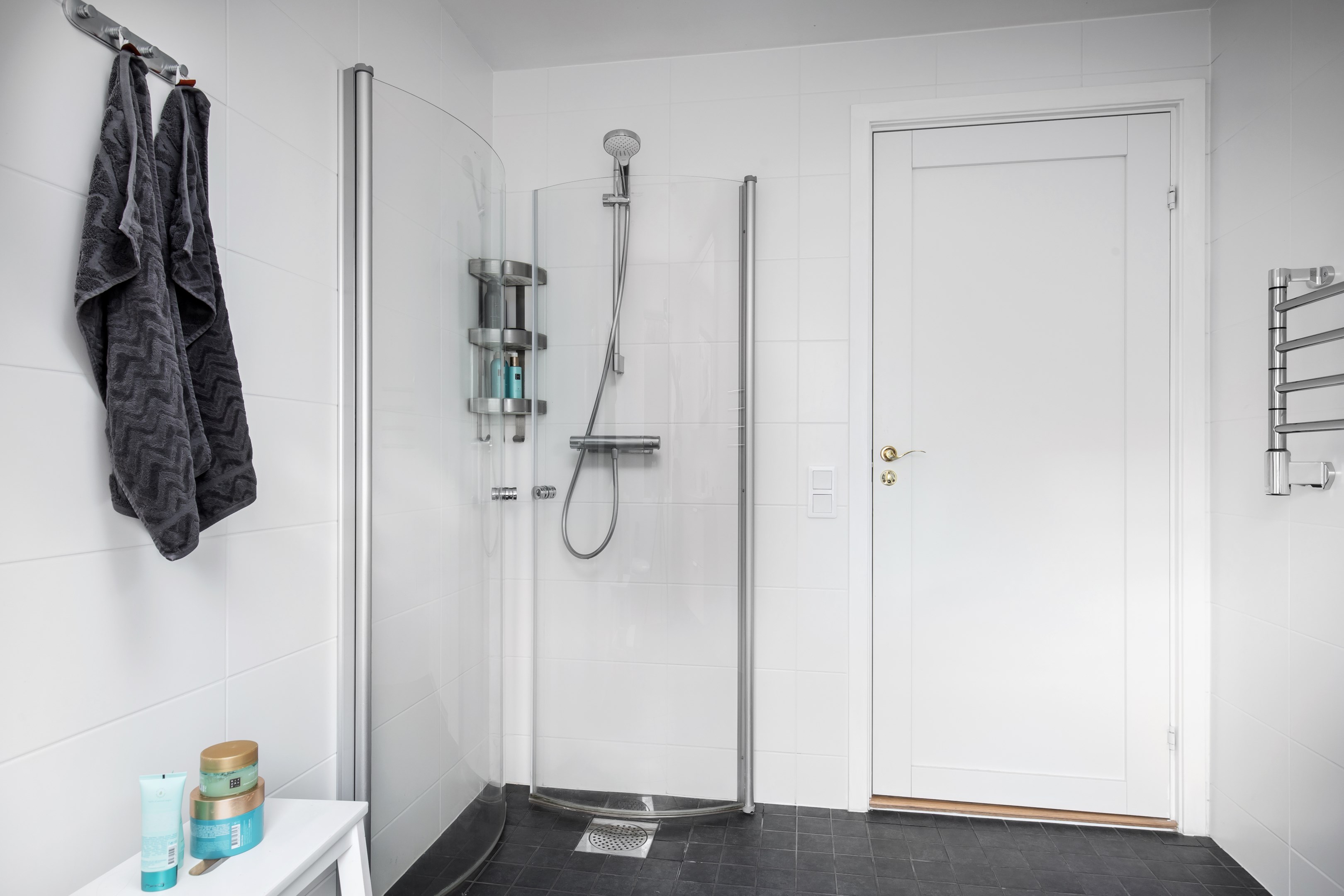 Bostadsbild från Hjortvägen 42F, Såld i Lännersta, Nacka