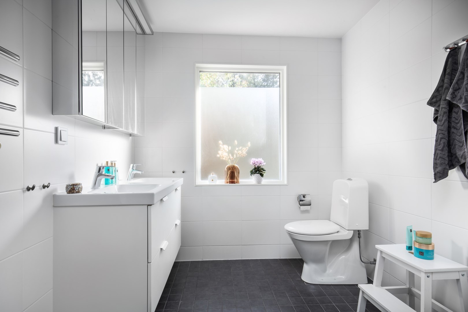 Bostadsbild från Hjortvägen 42F, Såld i Lännersta, Nacka