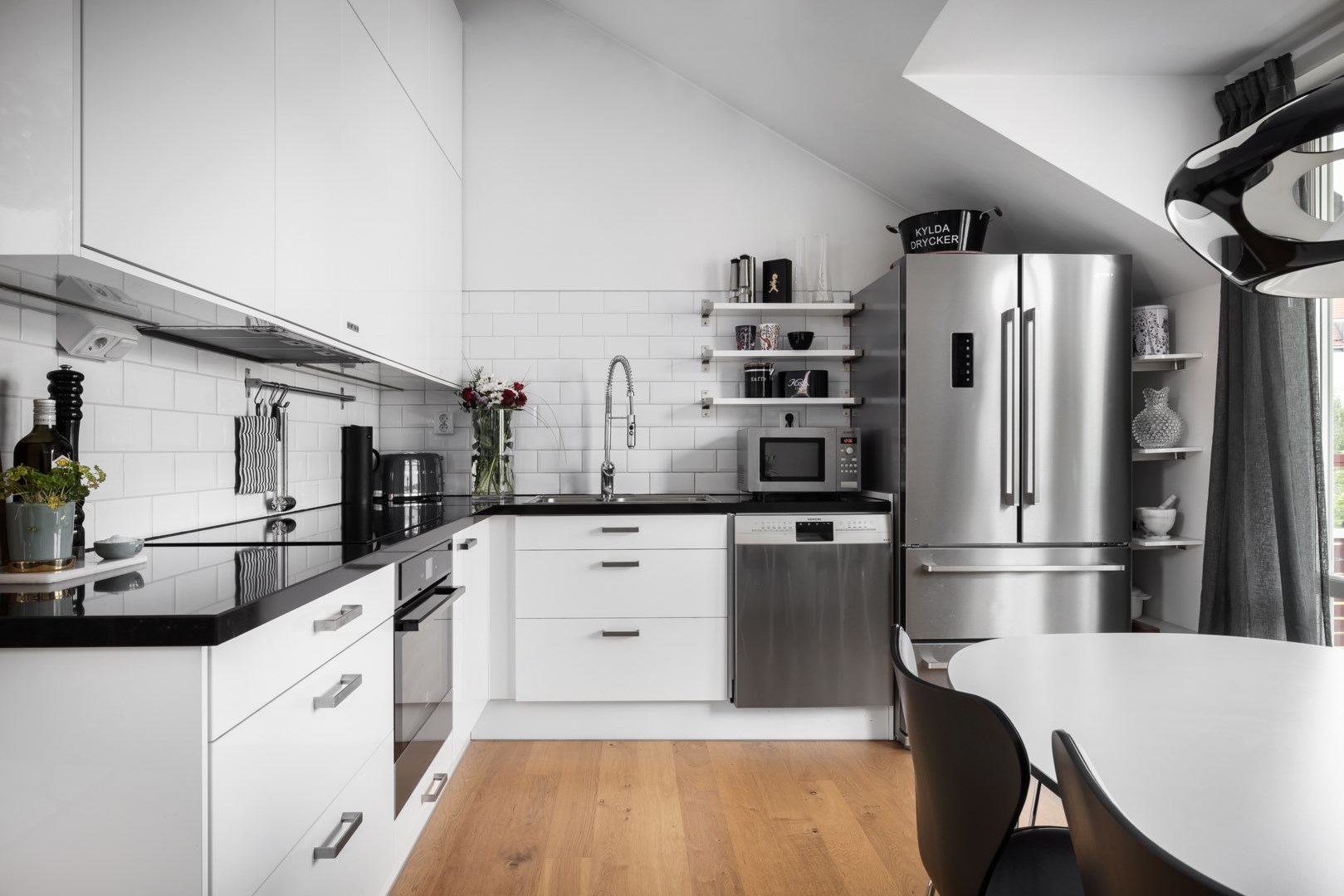 Bostadsbild från Järla Gårdsväg 24, Såld i Järla sjö, Nacka