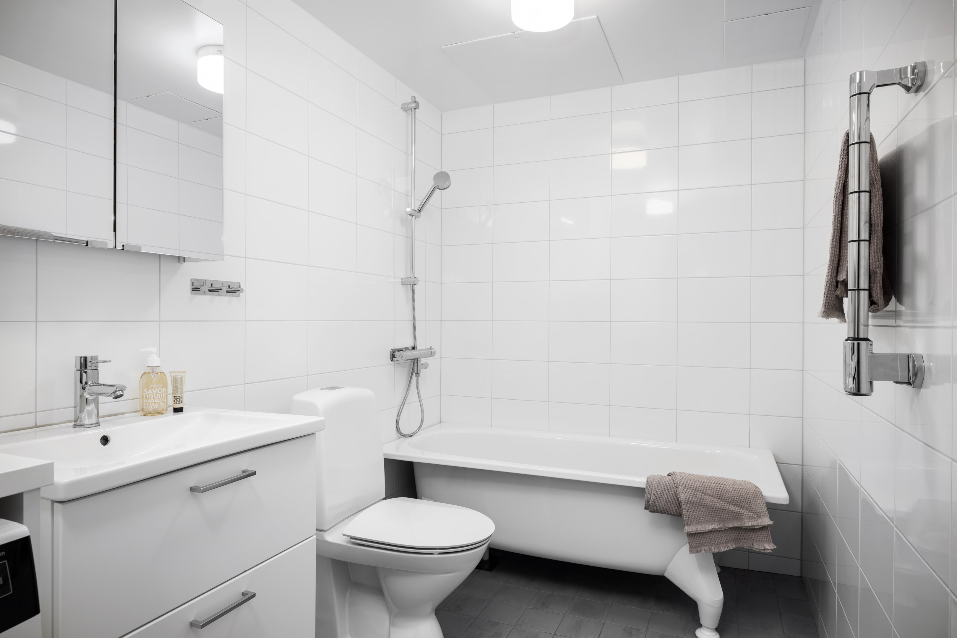 Bostadsbild från Tollare strand 7, 6 tr, Såld i Tollare, Nacka