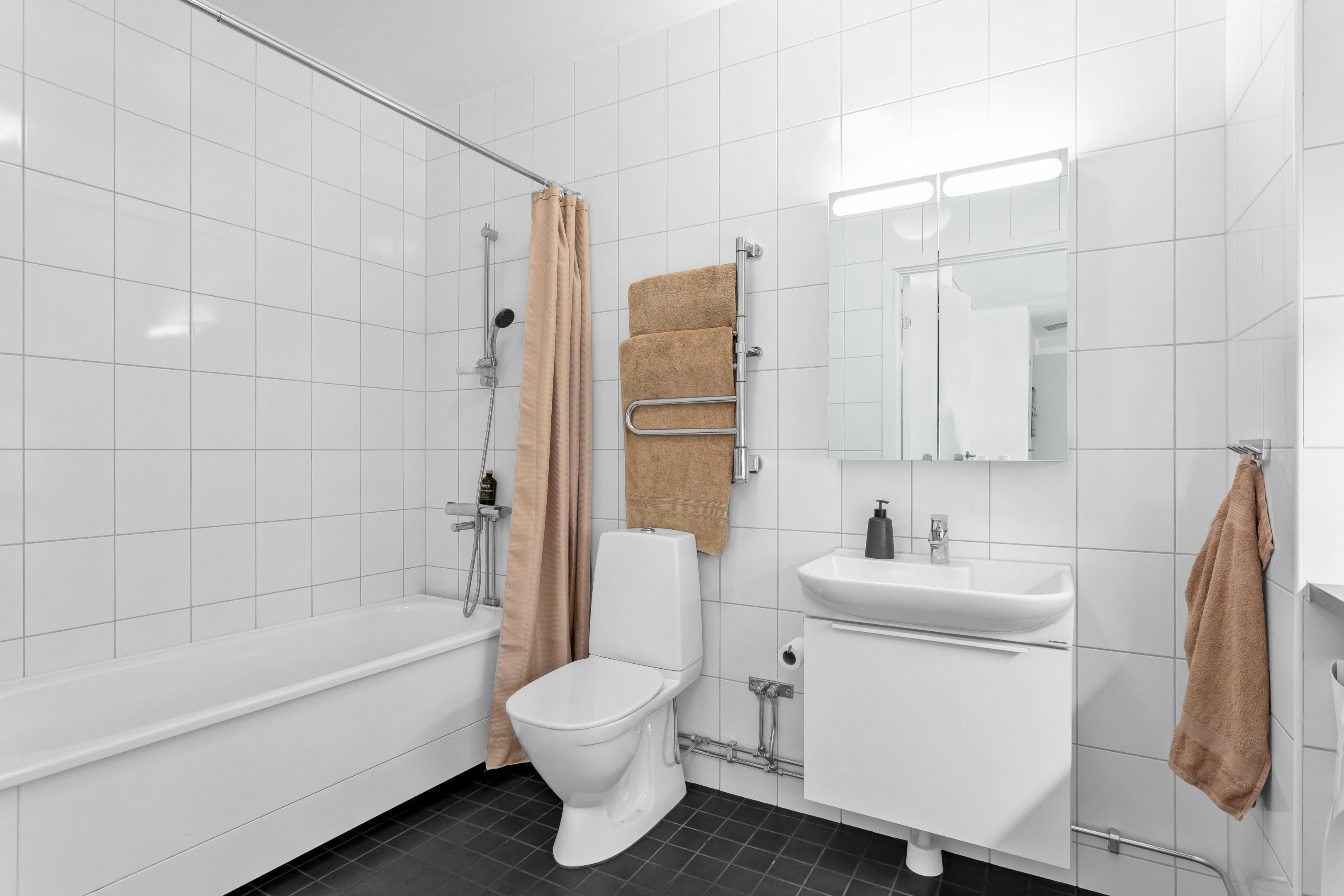 Bostadsbild från Vattholmavägen 6C, Såld i Kapellgärdet, Uppsala