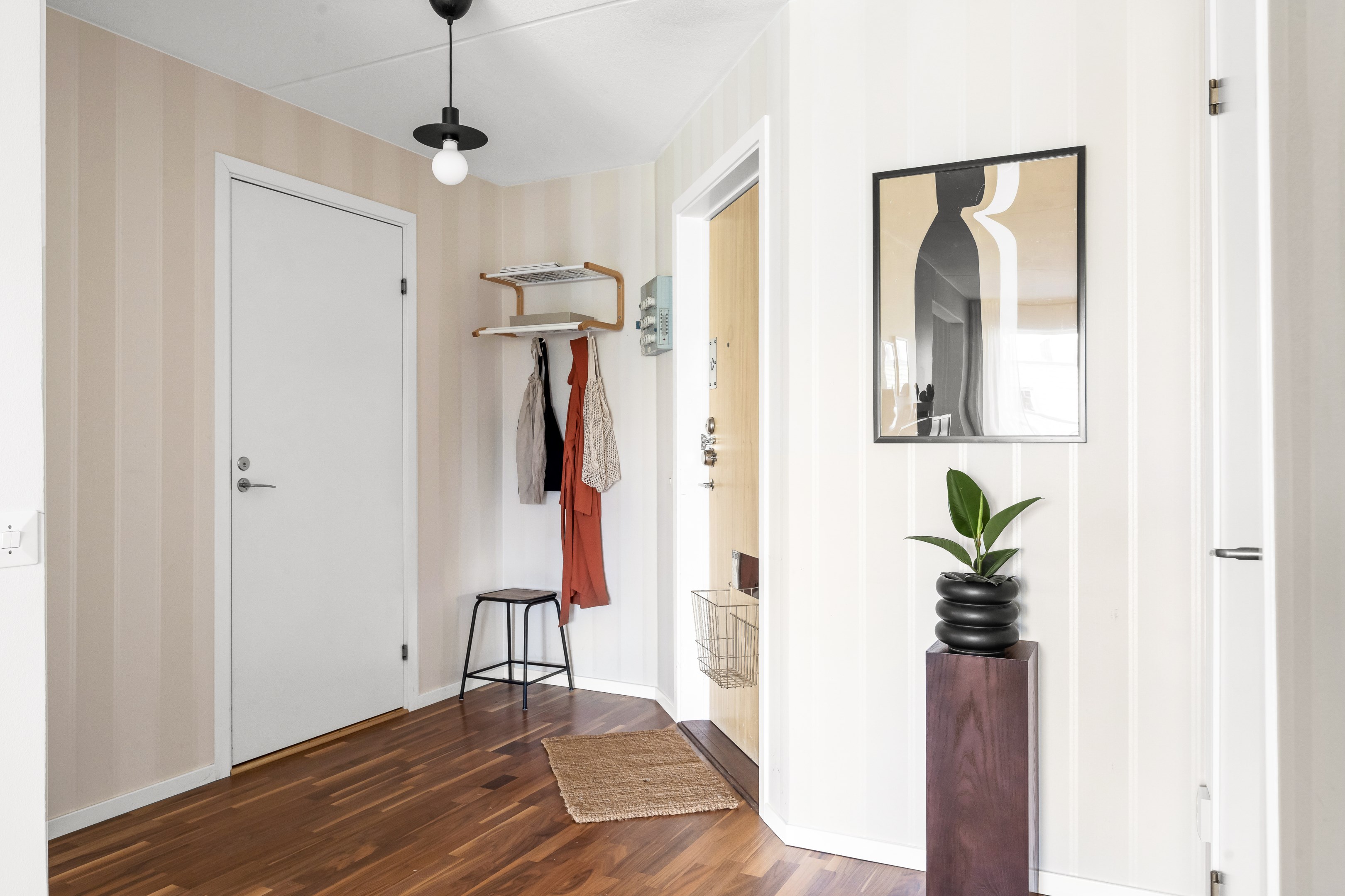 Bostadsbild från Snickargatan 10, Såld i Salabacke, Uppsala