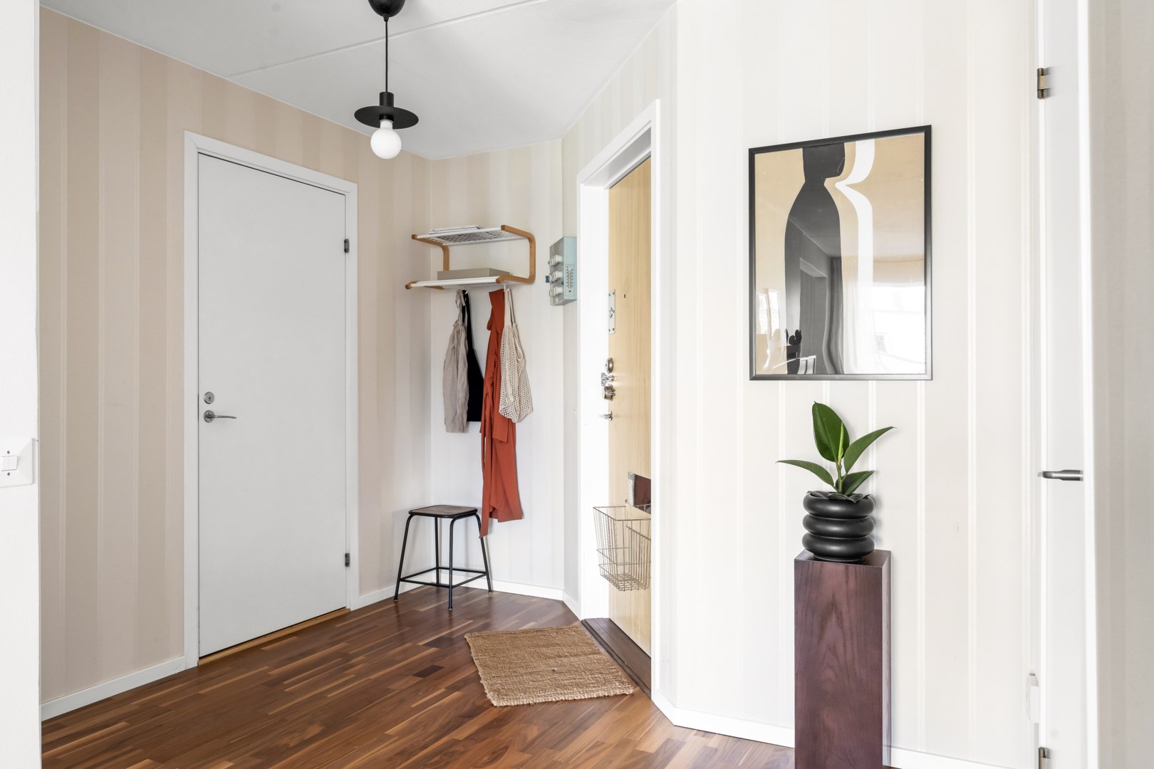 Bostadsbild från Snickargatan 10, Såld i Salabacke, Uppsala