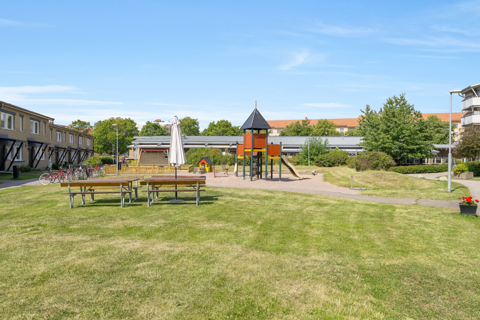 Bostadsbild från Snickargatan 10, Såld i Salabacke, Uppsala