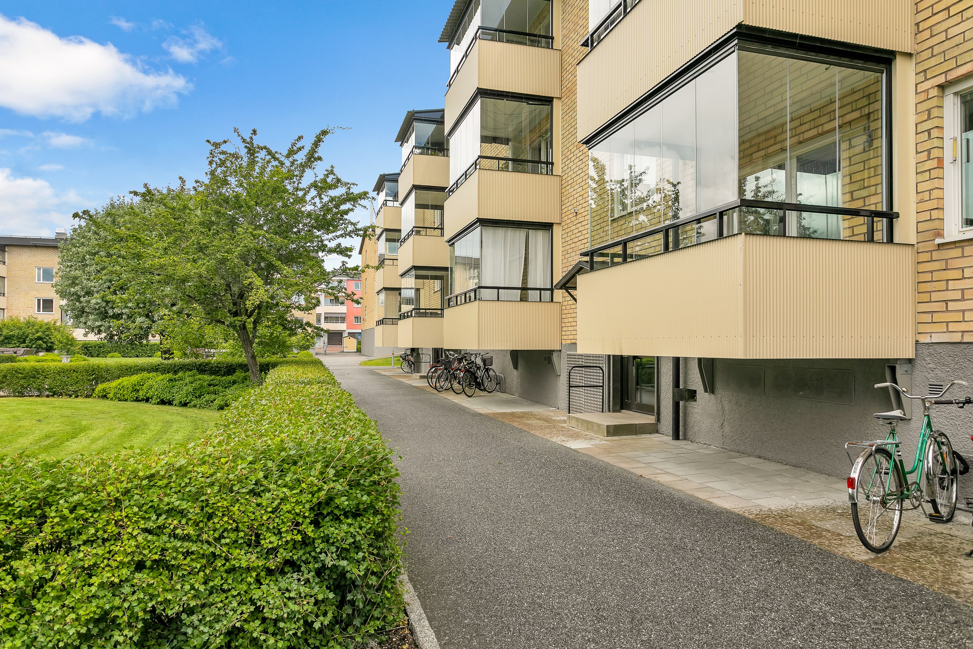 Bostadsbild från Regngatan 13, Till salu i Gränby, Uppsala