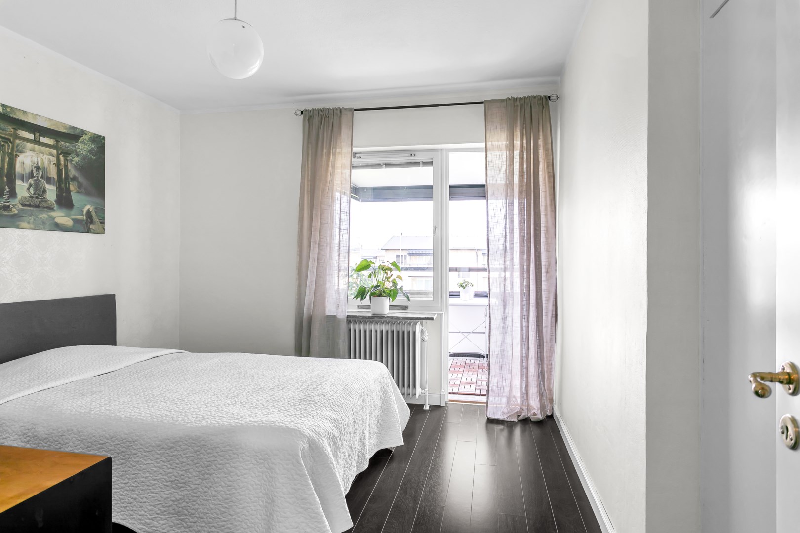 Bostadsbild från Regngatan 13, Till salu i Gränby, Uppsala