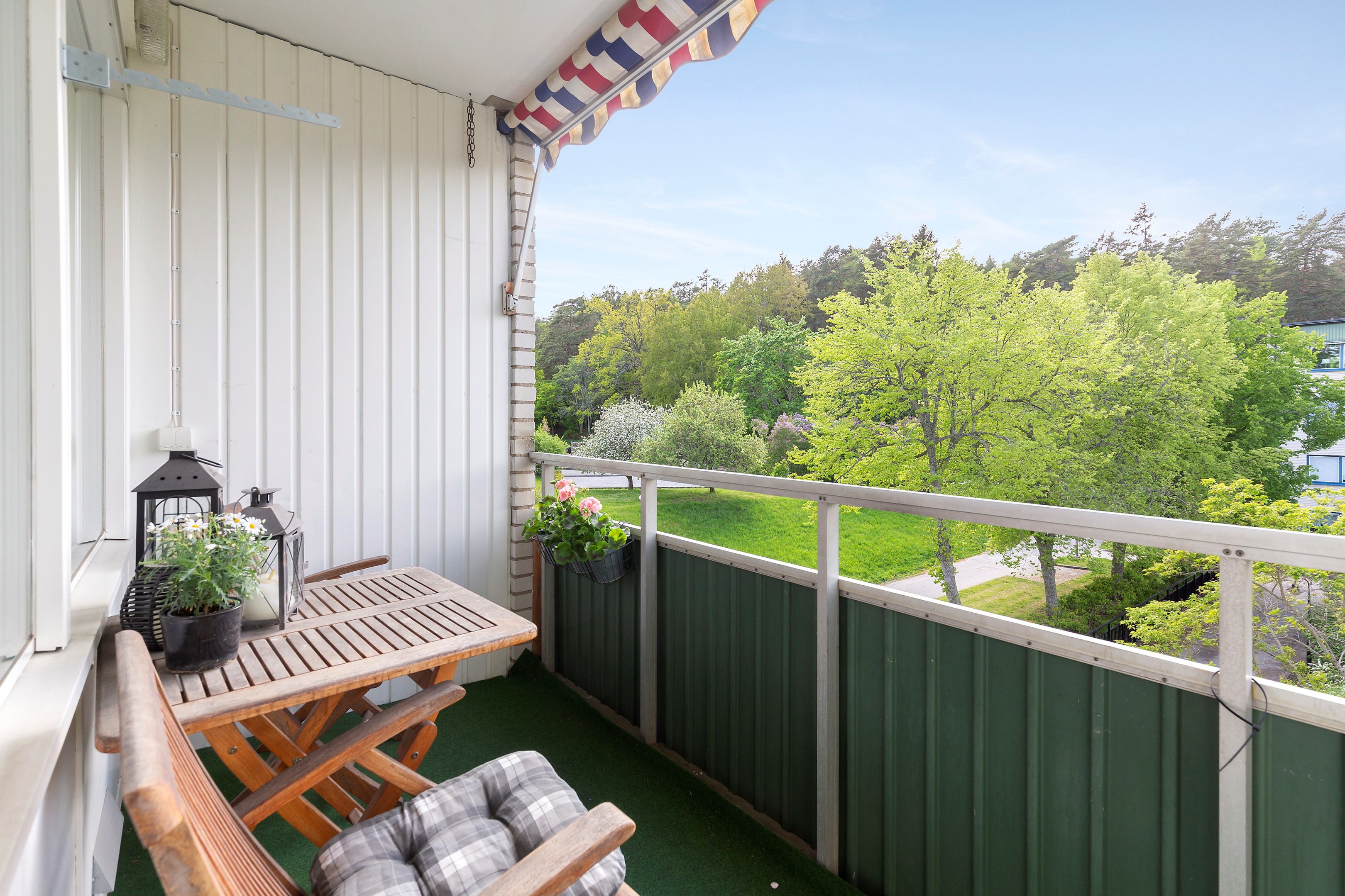 Bostadsbild från Vinterbrinksvägen 49, 2tr, Såld i Igelbodaplatån - Saltsjöbaden, Nacka