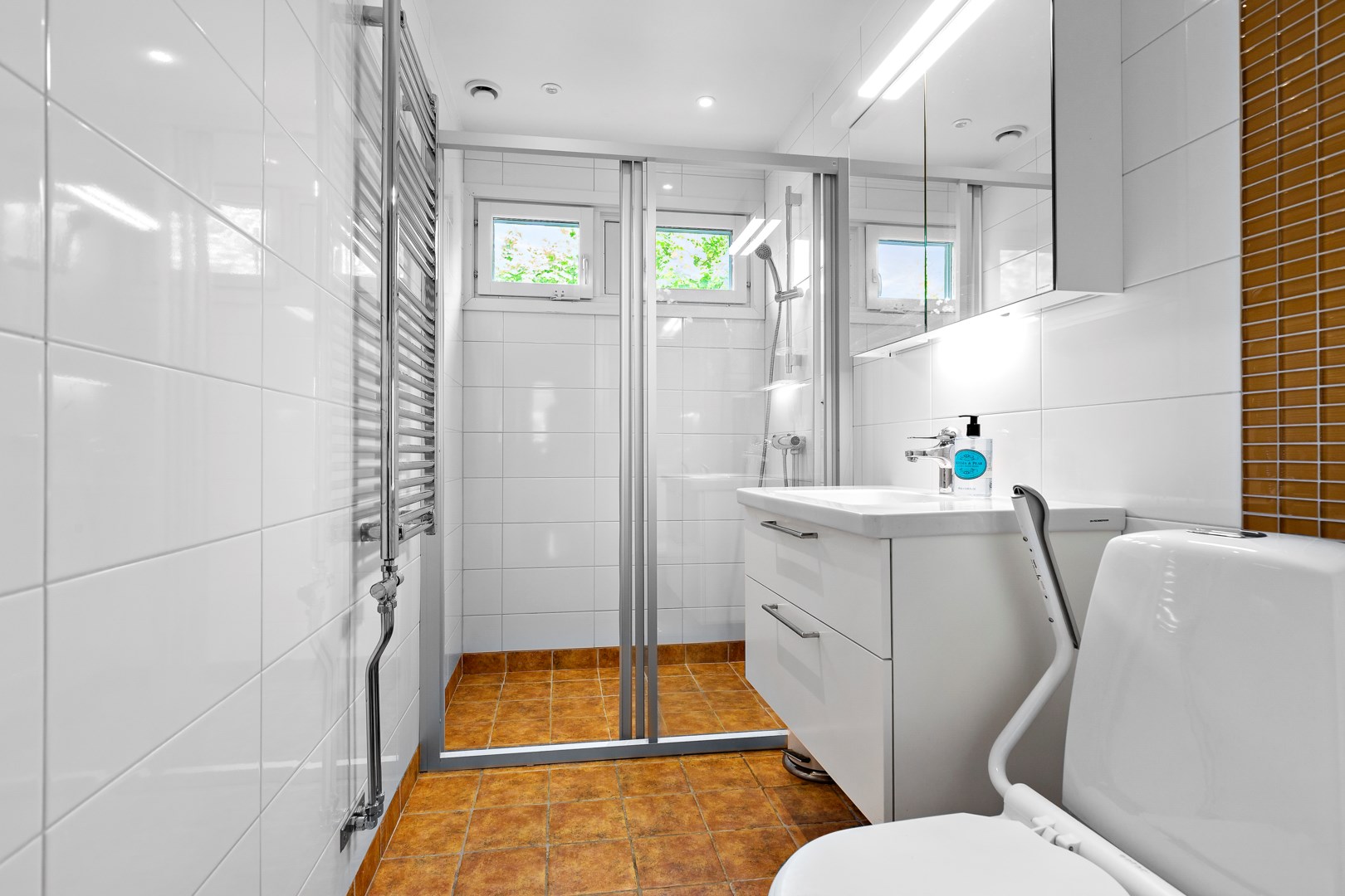 Bostadsbild från Vinterbrinksvägen 49, 2tr, Såld i Igelbodaplatån - Saltsjöbaden, Nacka