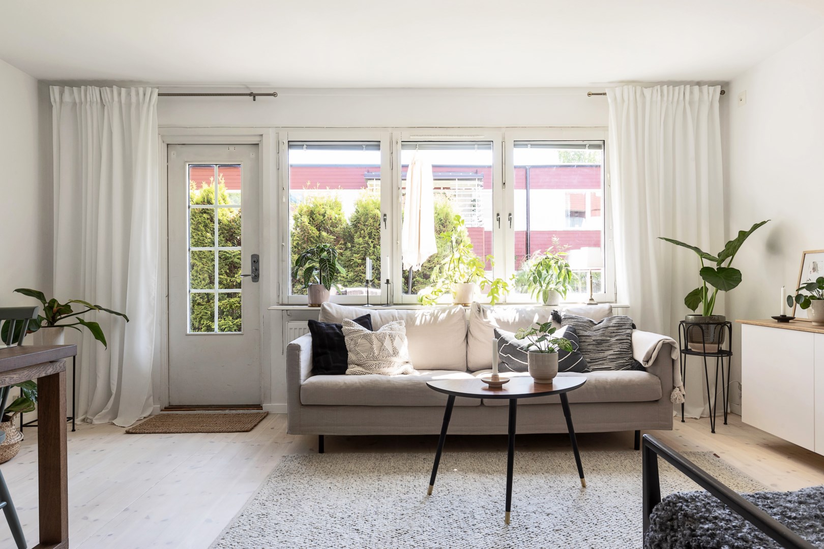 Bostadsbild från Ljuskärrsvägen 24, Såld i Ljuskärrsberget - Saltsjöbaden, Nacka