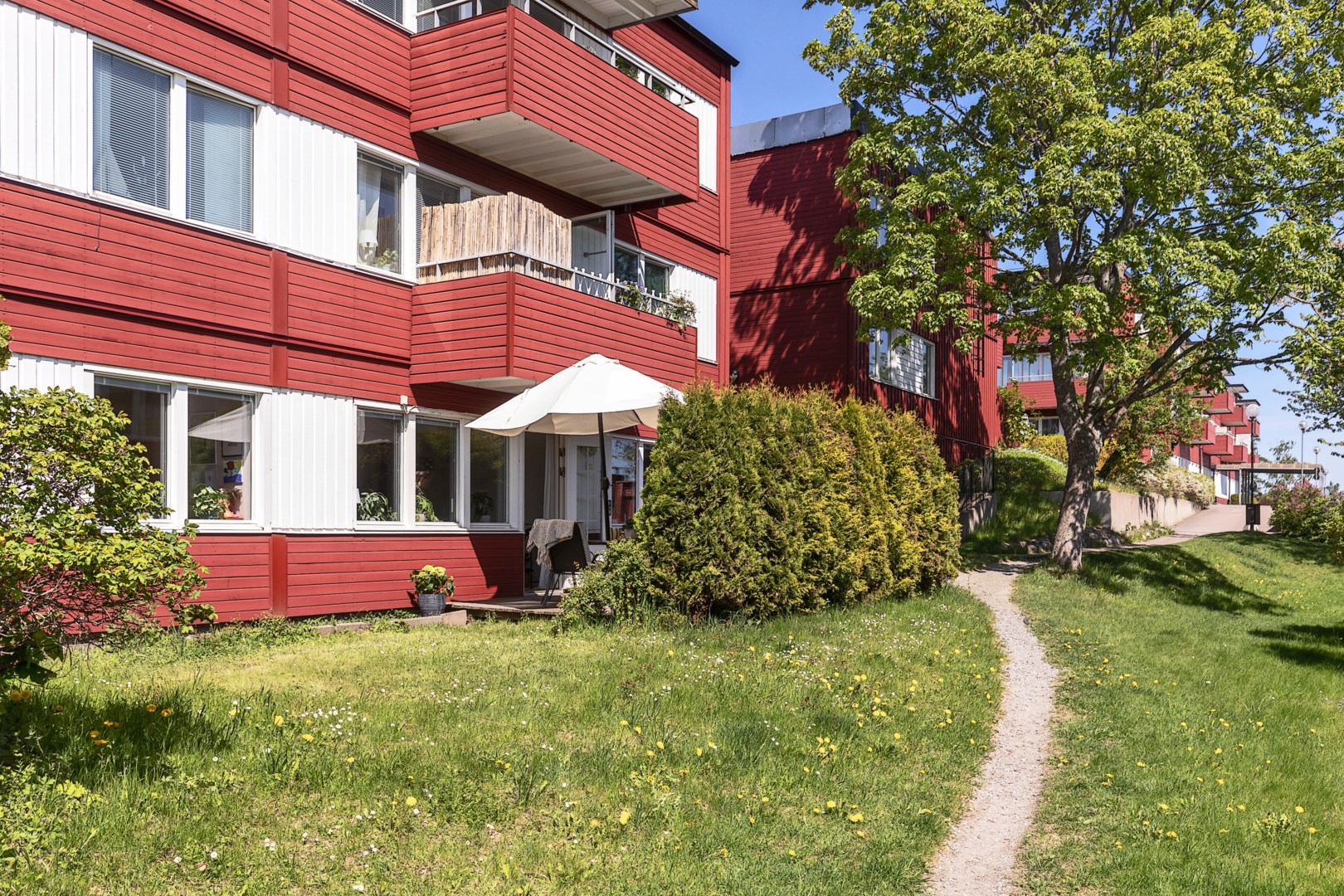 Bostadsbild från Ljuskärrsvägen 24, Såld i Ljuskärrsberget - Saltsjöbaden, Nacka