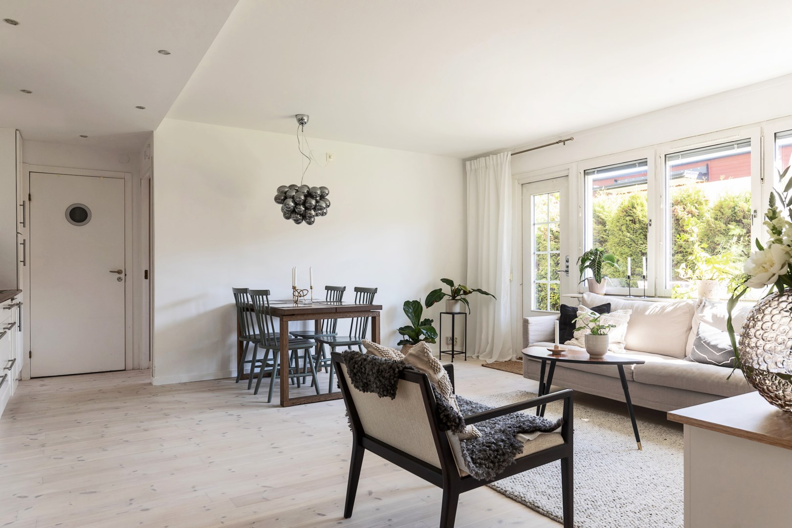 Bostadsbild från Ljuskärrsvägen 24, Såld i Ljuskärrsberget - Saltsjöbaden, Nacka