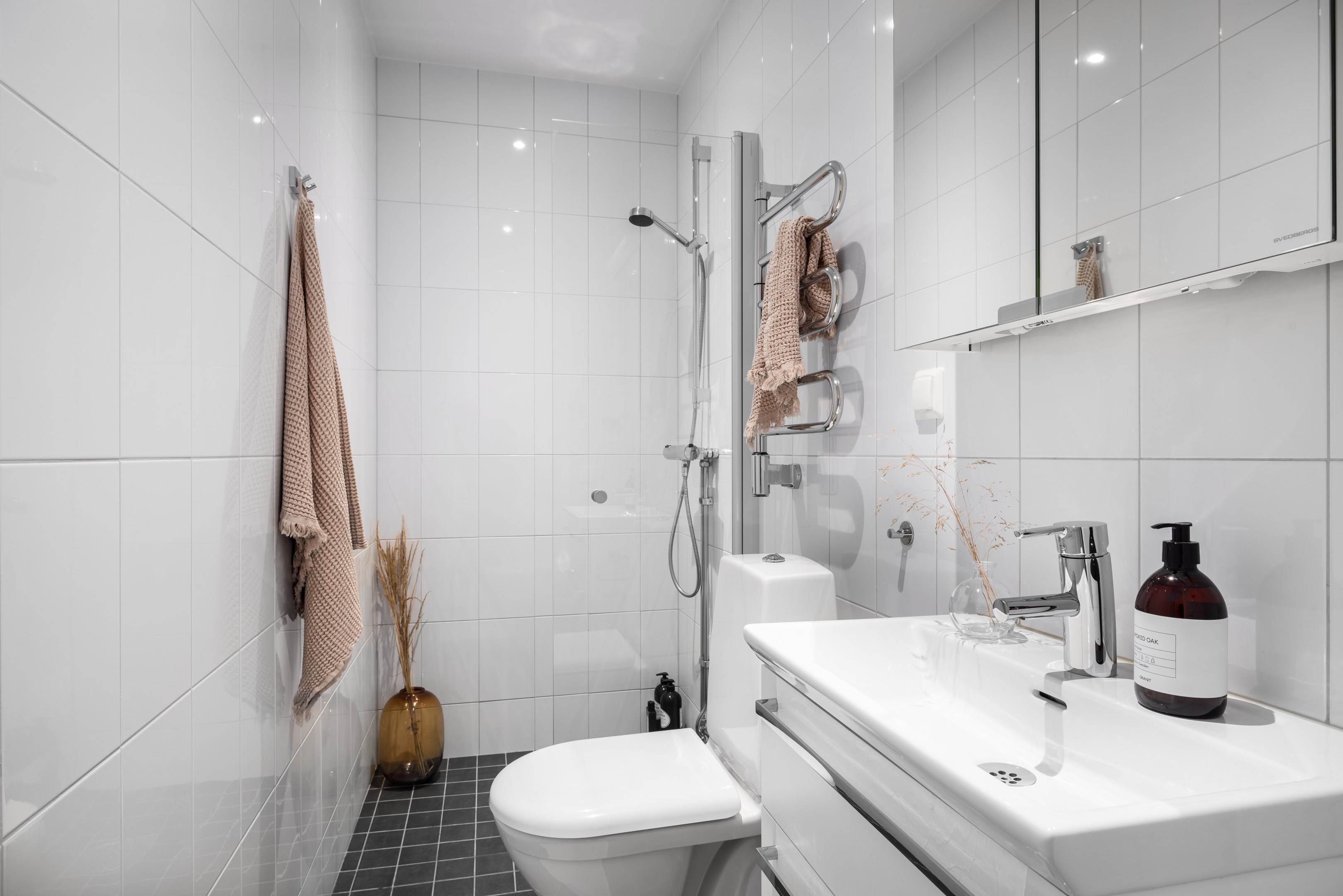 Bostadsbild från Tollareslingan 8, 3 tr, Såld i Tollare, Nacka