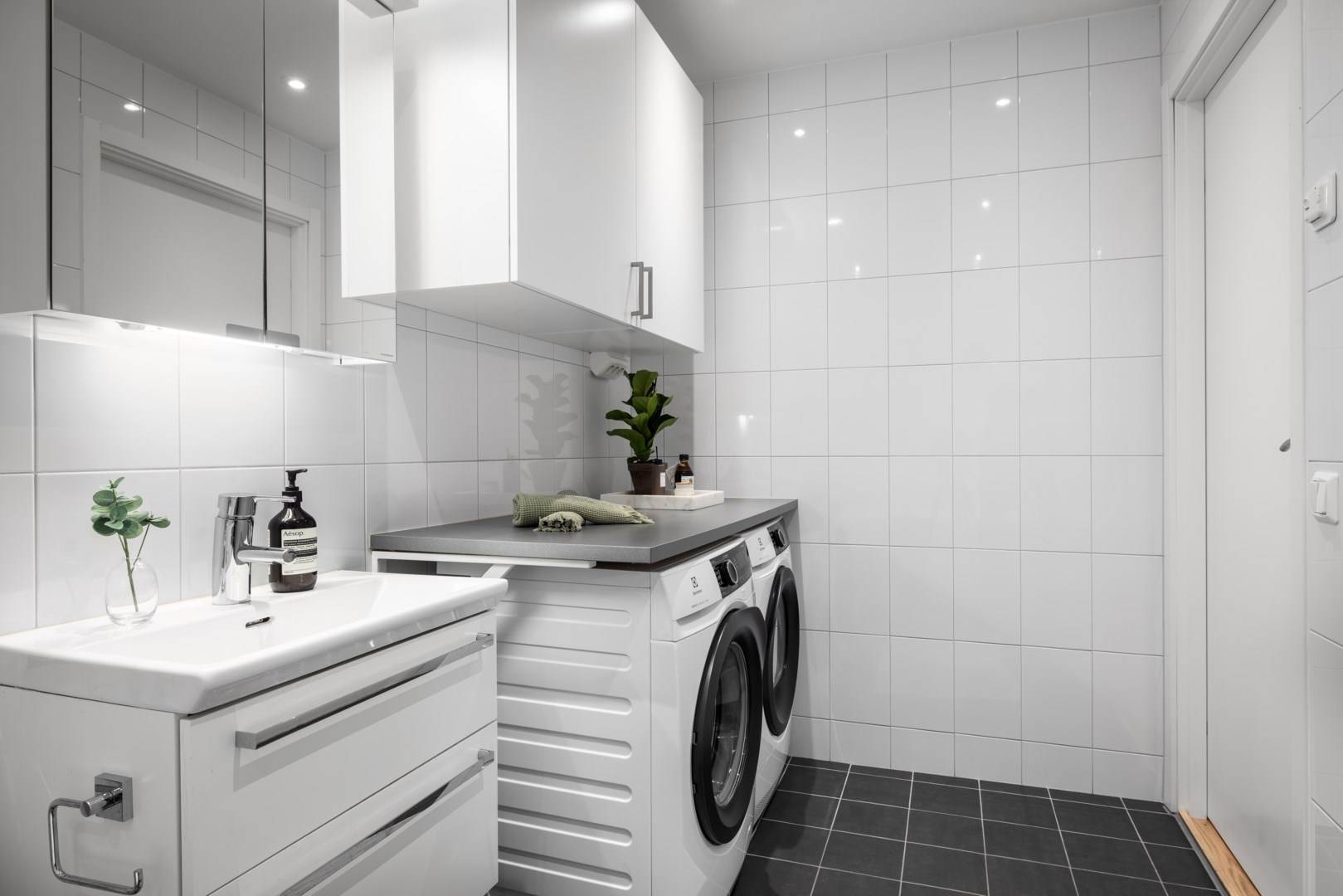 Bostadsbild från Tollareslingan 8, 3 tr, Såld i Tollare, Nacka