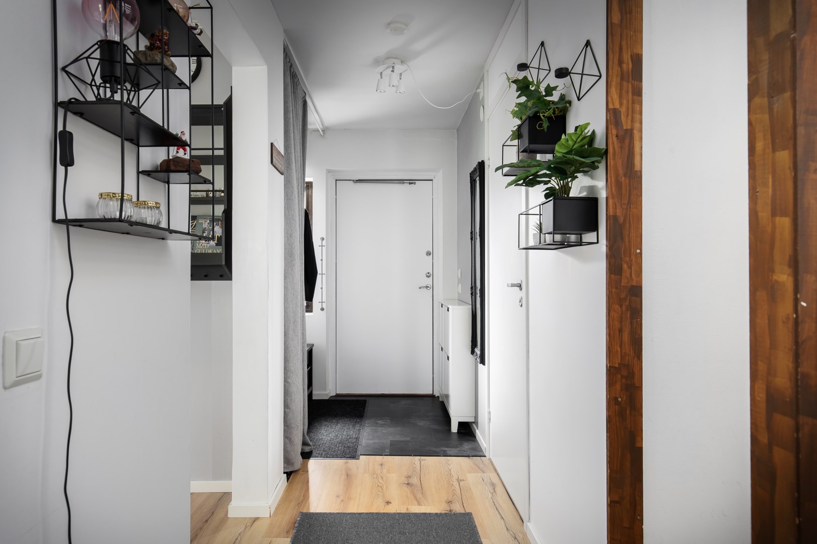 Bostadsbild från Norrholmsvägen 254, Såld i Östra Orminge, Nacka