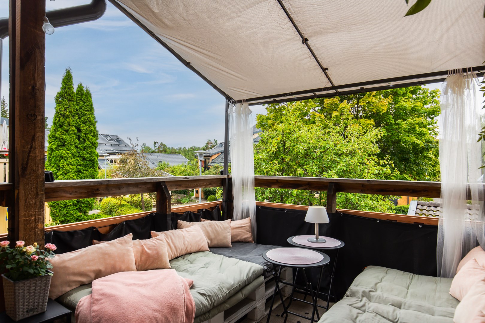 Bostadsbild från Norrholmsvägen 254, Såld i Östra Orminge, Nacka