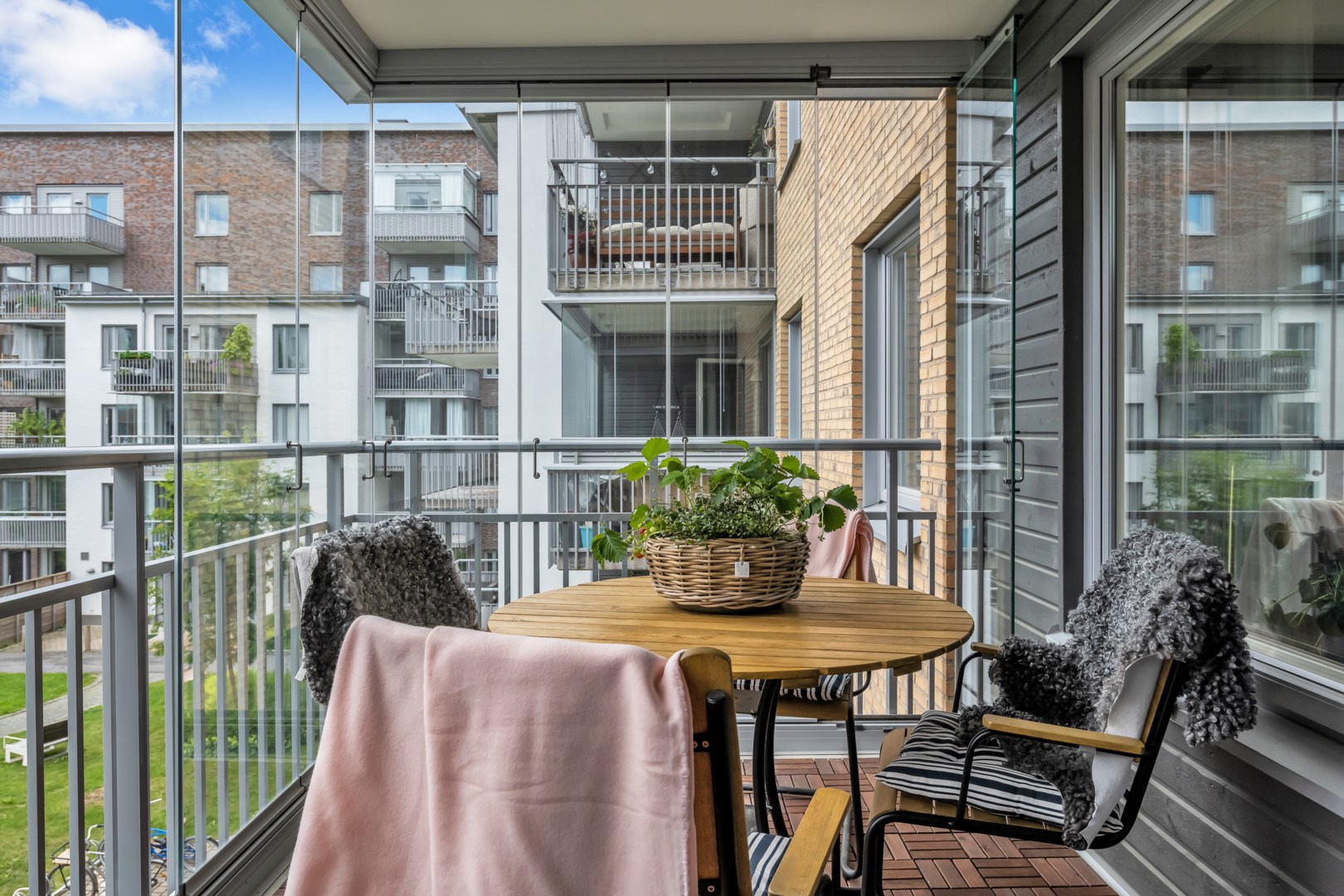 Bostadsbild från Tullgarnsgatan 12, Såld i Kungsängen, Uppsala