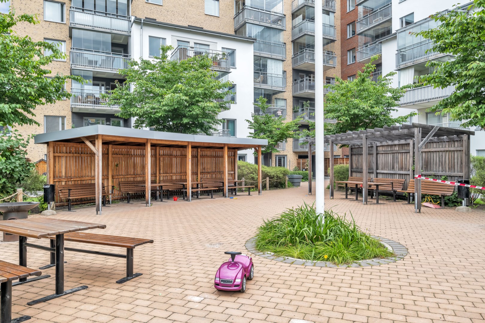 Bostadsbild från Tullgarnsgatan 12, Såld i Kungsängen, Uppsala