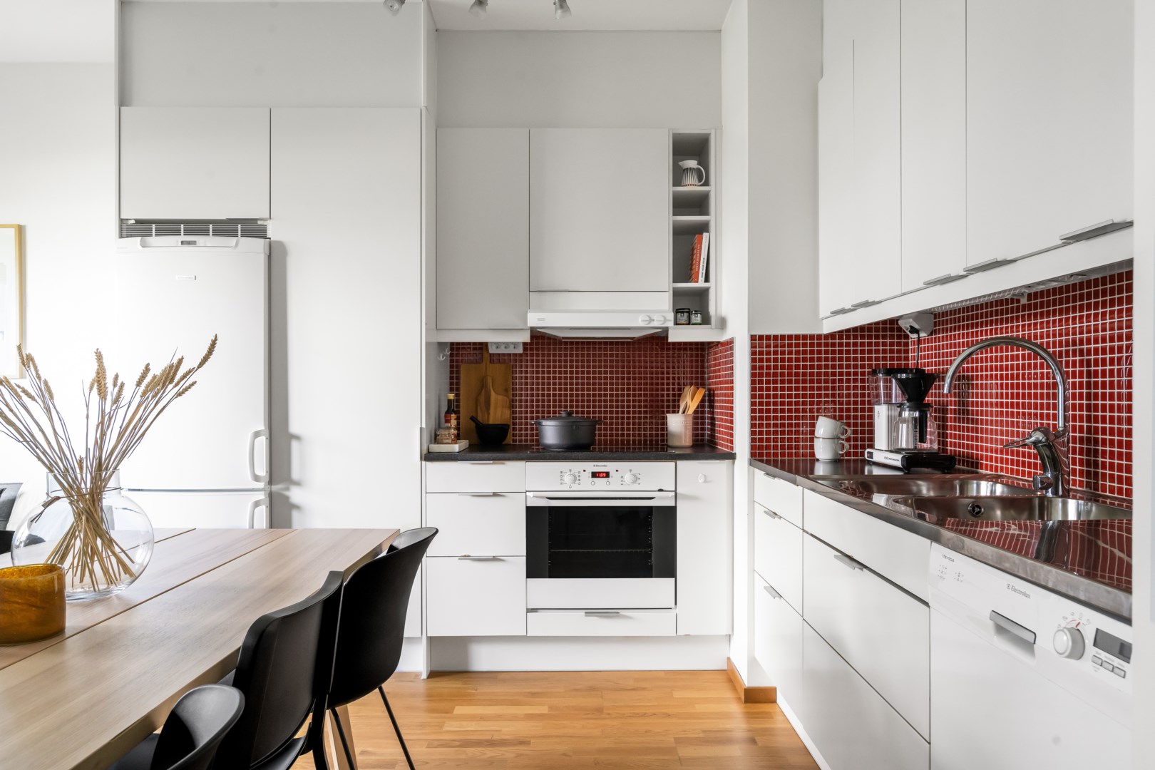 Bostadsbild från Råbyvägen 20, Såld i Kapellgärdet, Uppsala