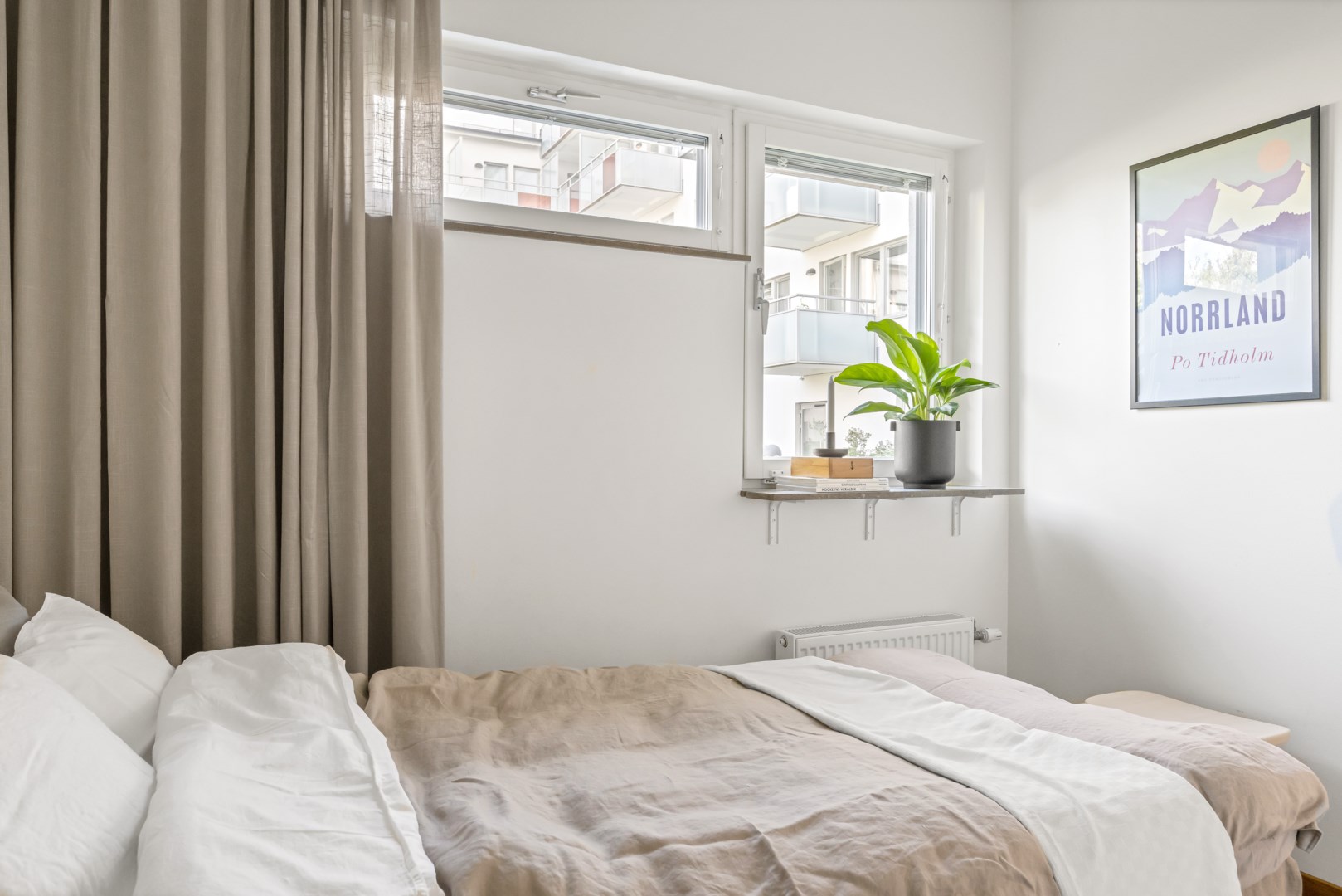 Bostadsbild från Råbyvägen 20, Såld i Kapellgärdet, Uppsala