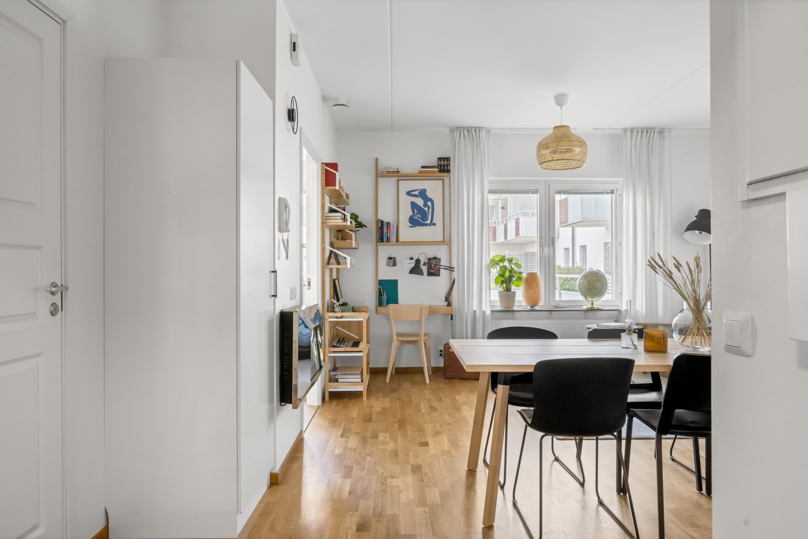 Bostadsbild från Råbyvägen 20, Såld i Kapellgärdet, Uppsala