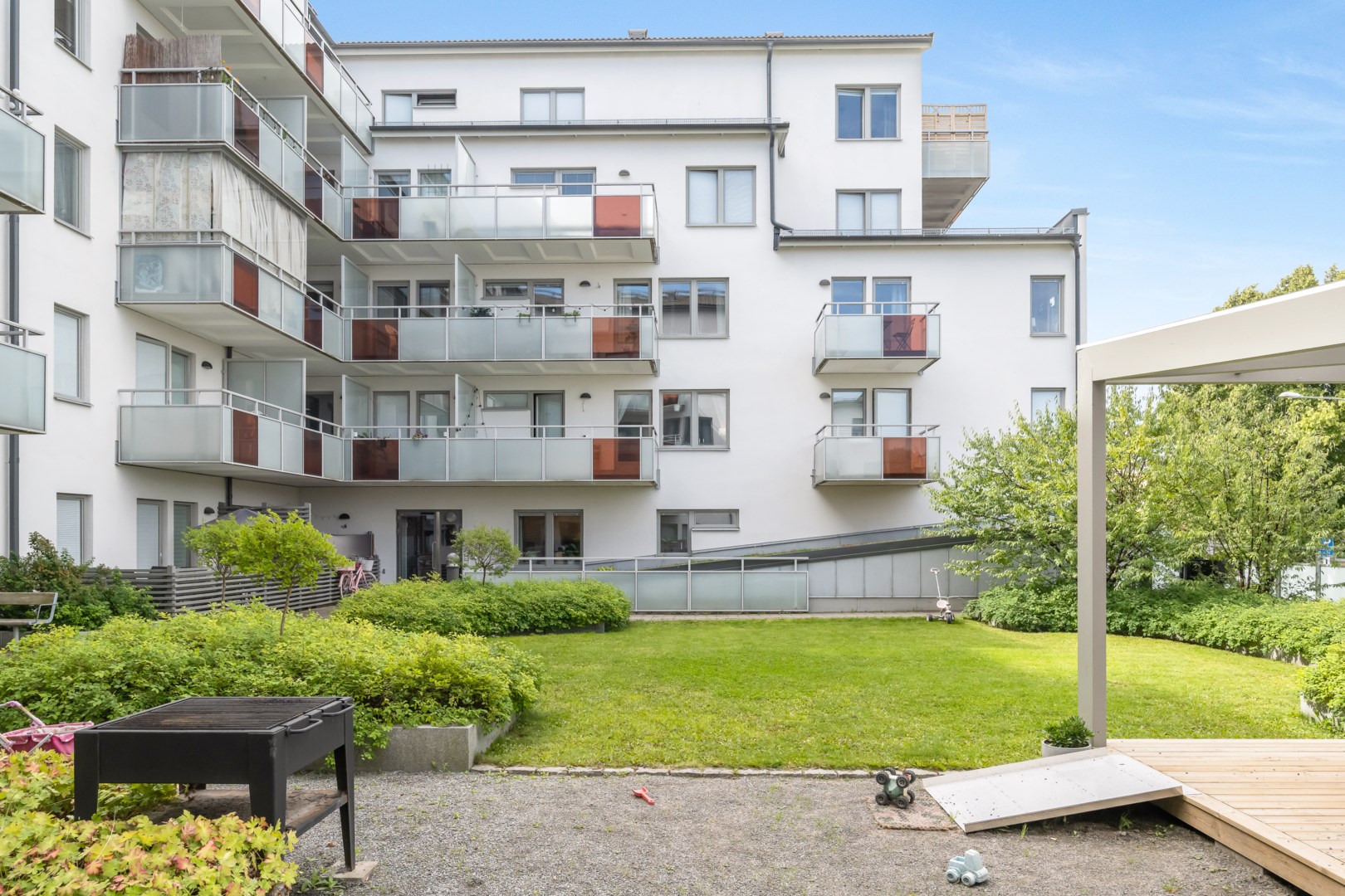 Bostadsbild från Råbyvägen 20, Såld i Kapellgärdet, Uppsala