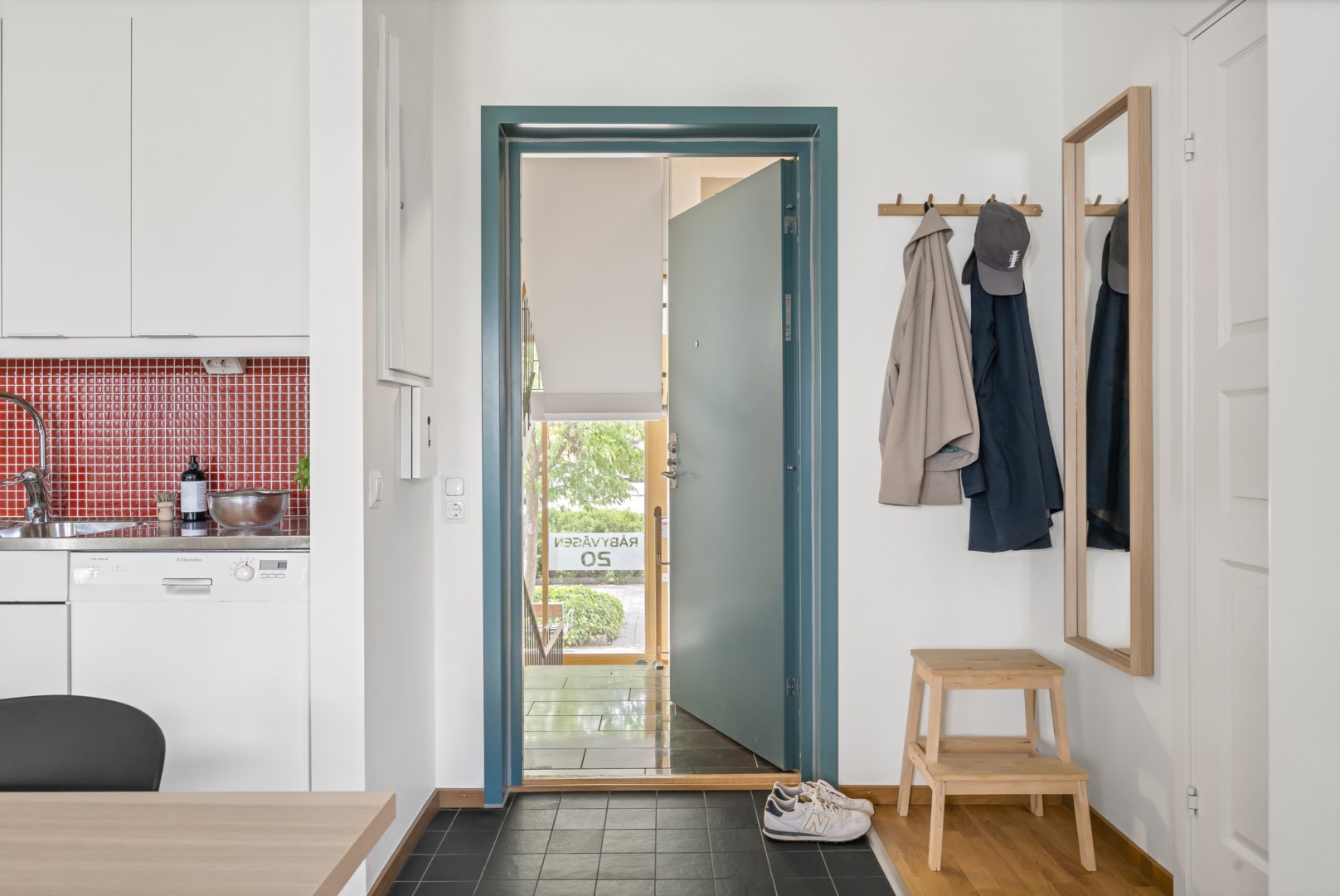 Bostadsbild från Råbyvägen 20, Såld i Kapellgärdet, Uppsala