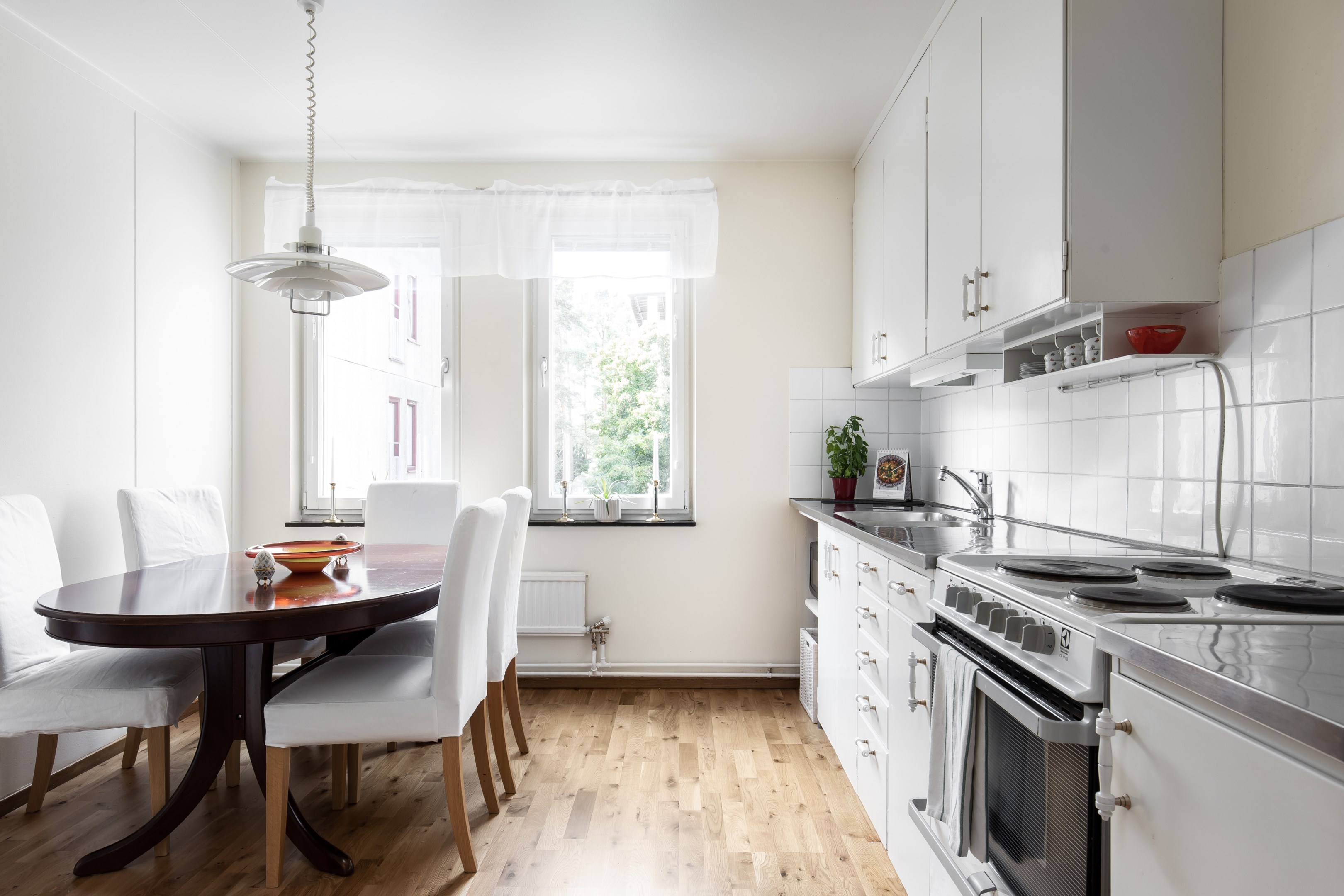 Bostadsbild från Skarpövägen 9, Såld i Västra Orminge, Nacka