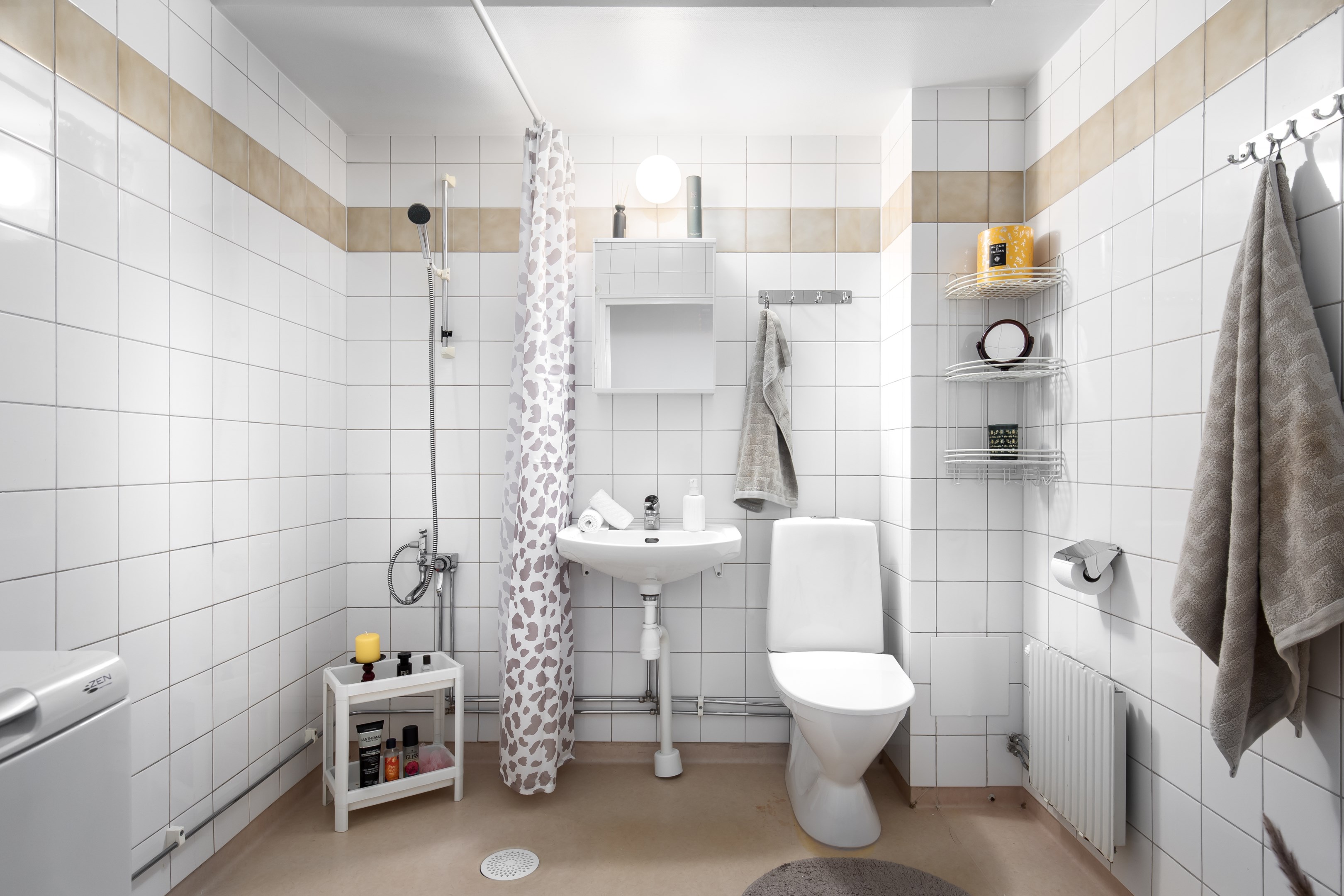 Bostadsbild från Skarpövägen 9, Såld i Västra Orminge, Nacka