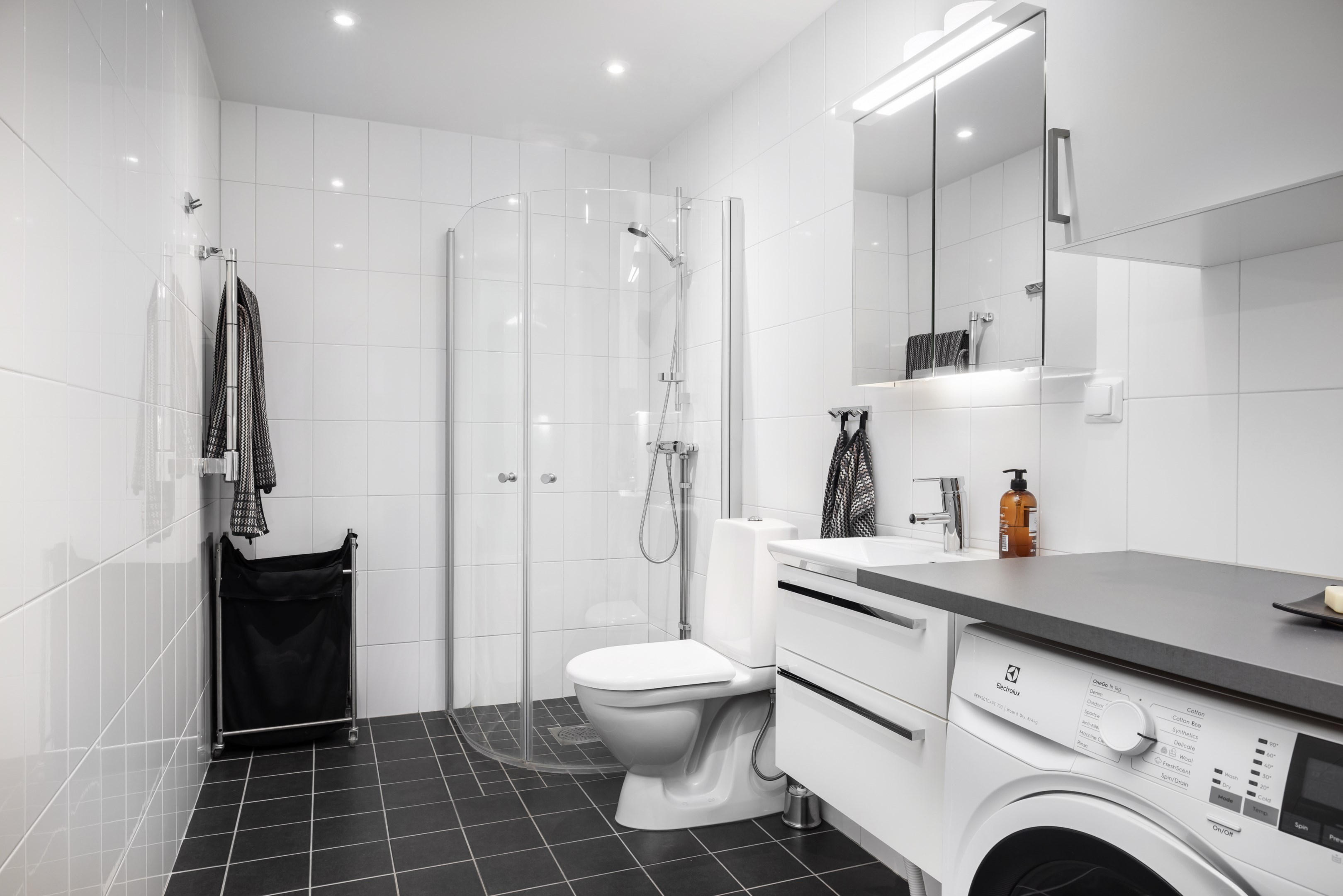 Bostadsbild från Tollareslingan 12, 5 tr, Såld i Tollare, Nacka