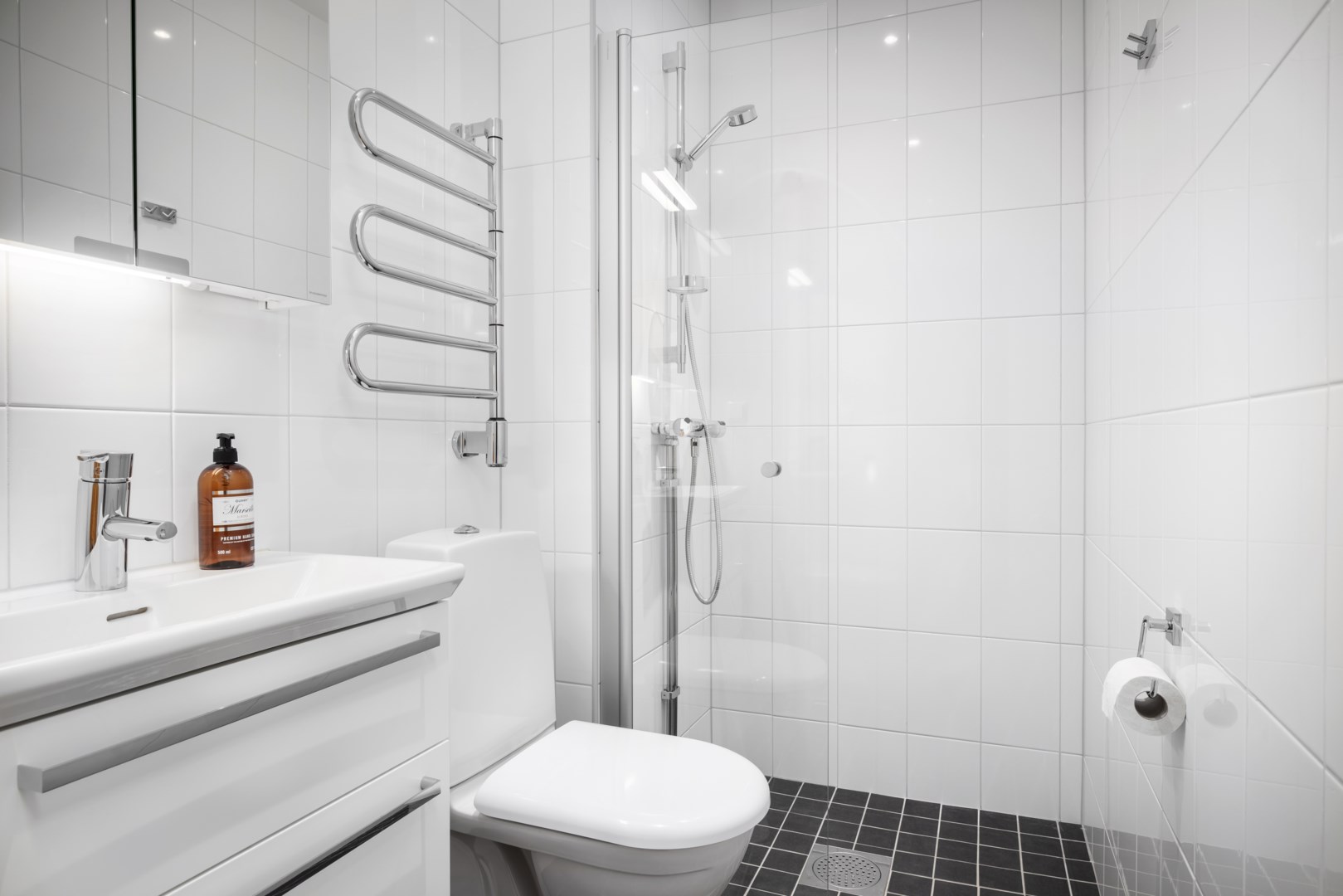 Bostadsbild från Tollareslingan 12, 5 tr, Såld i Tollare, Nacka