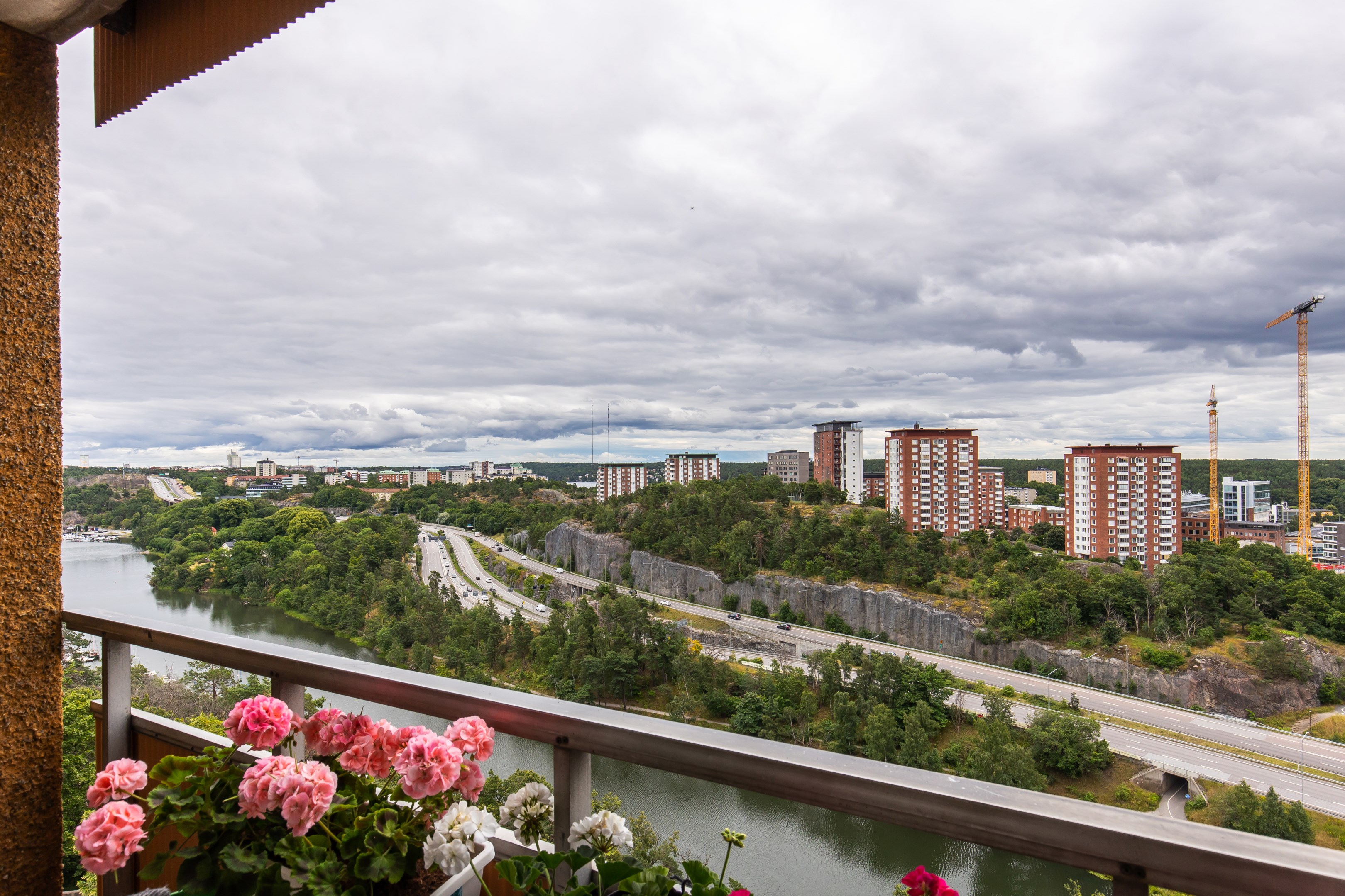 Bostadsbild från Henriksdalsringen 101, 6tr, Såld i Henriksdalsberget, Nacka